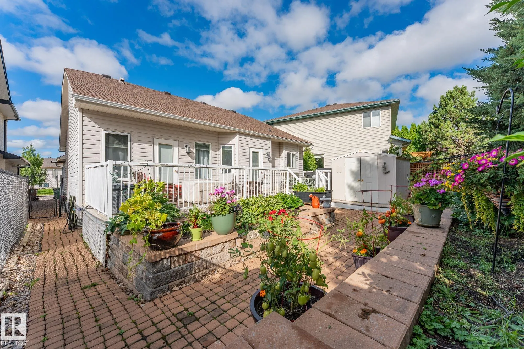 26 OSBORNE Close