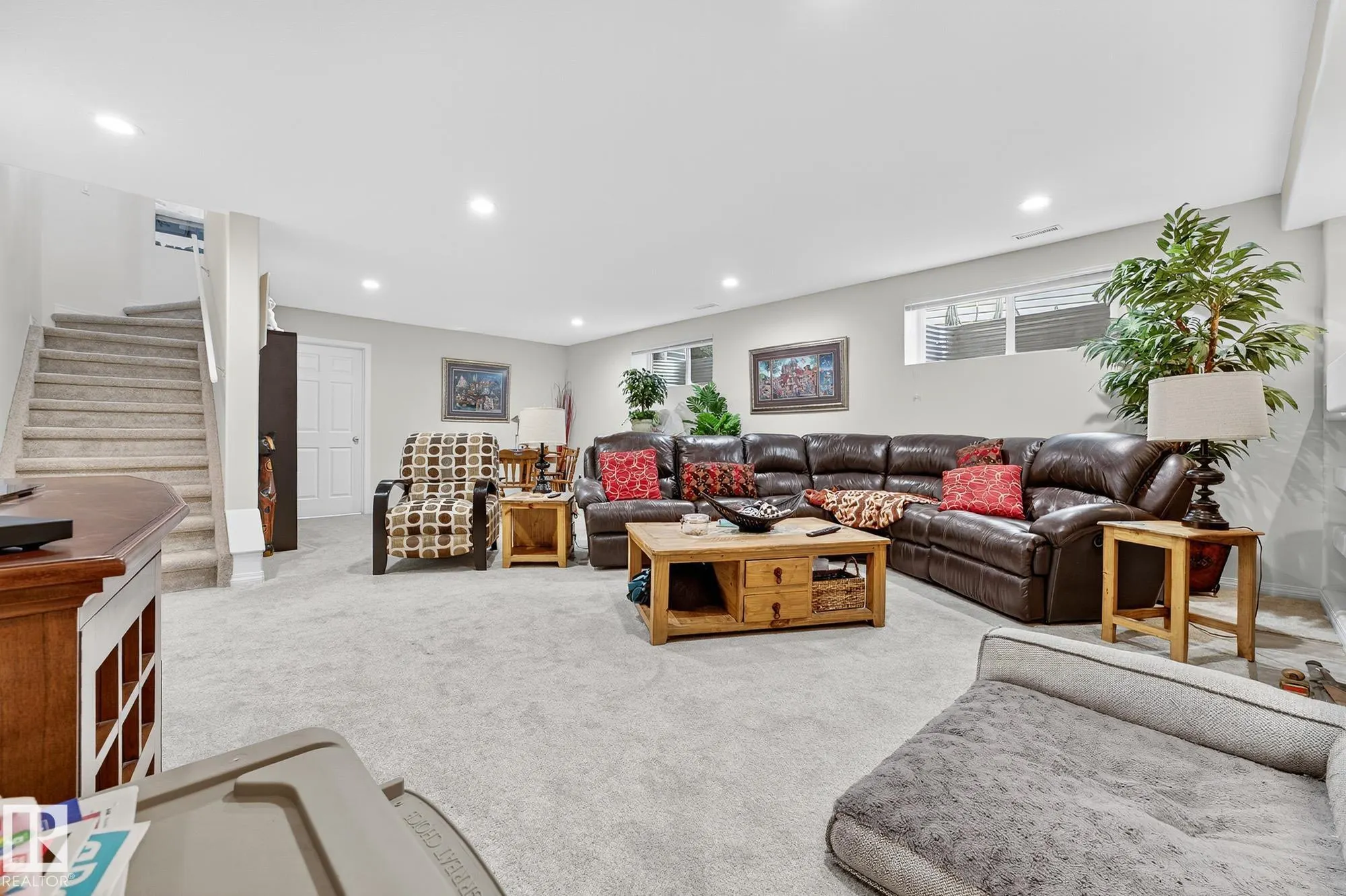 26 OSBORNE Close