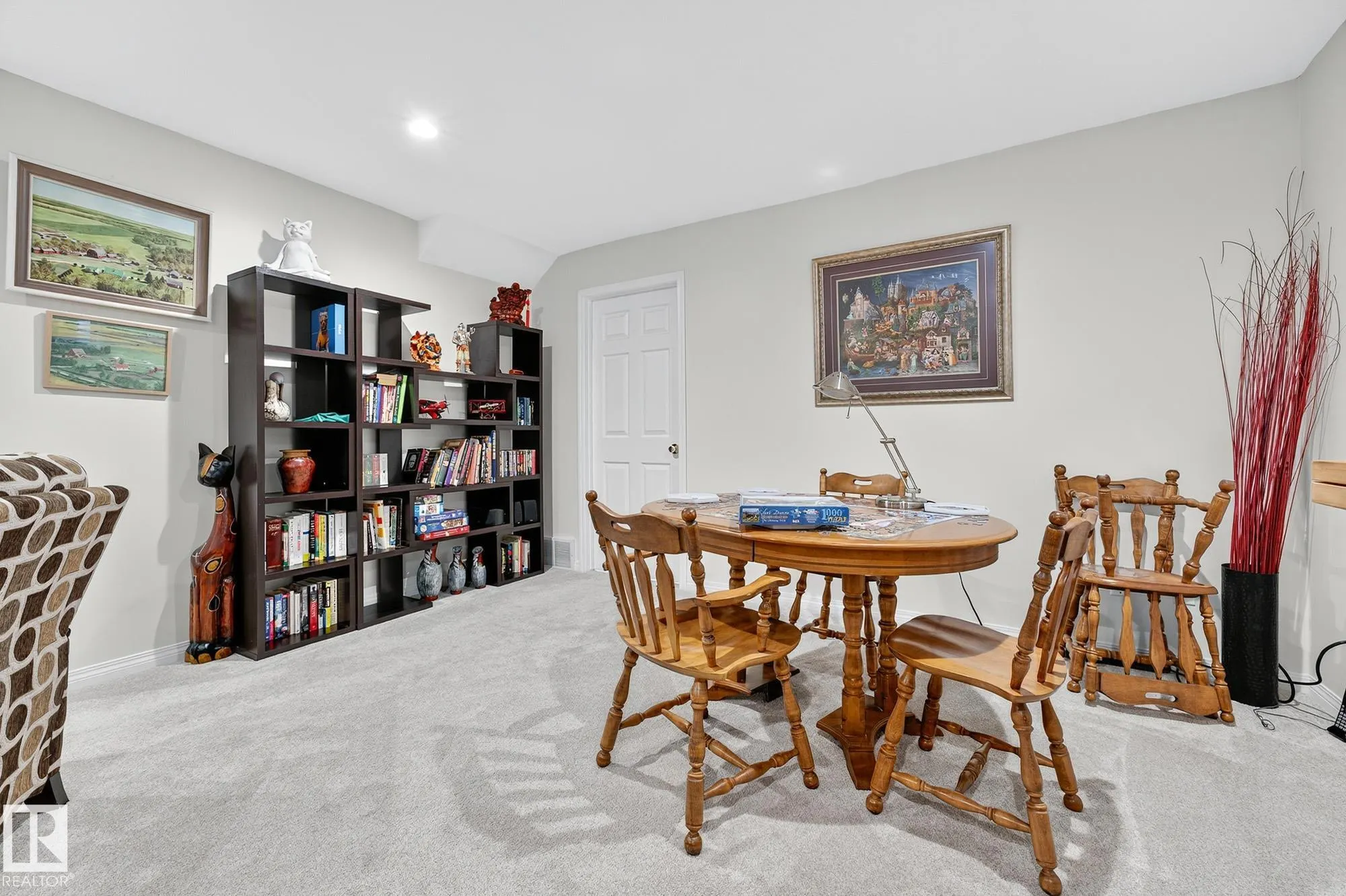 26 OSBORNE Close