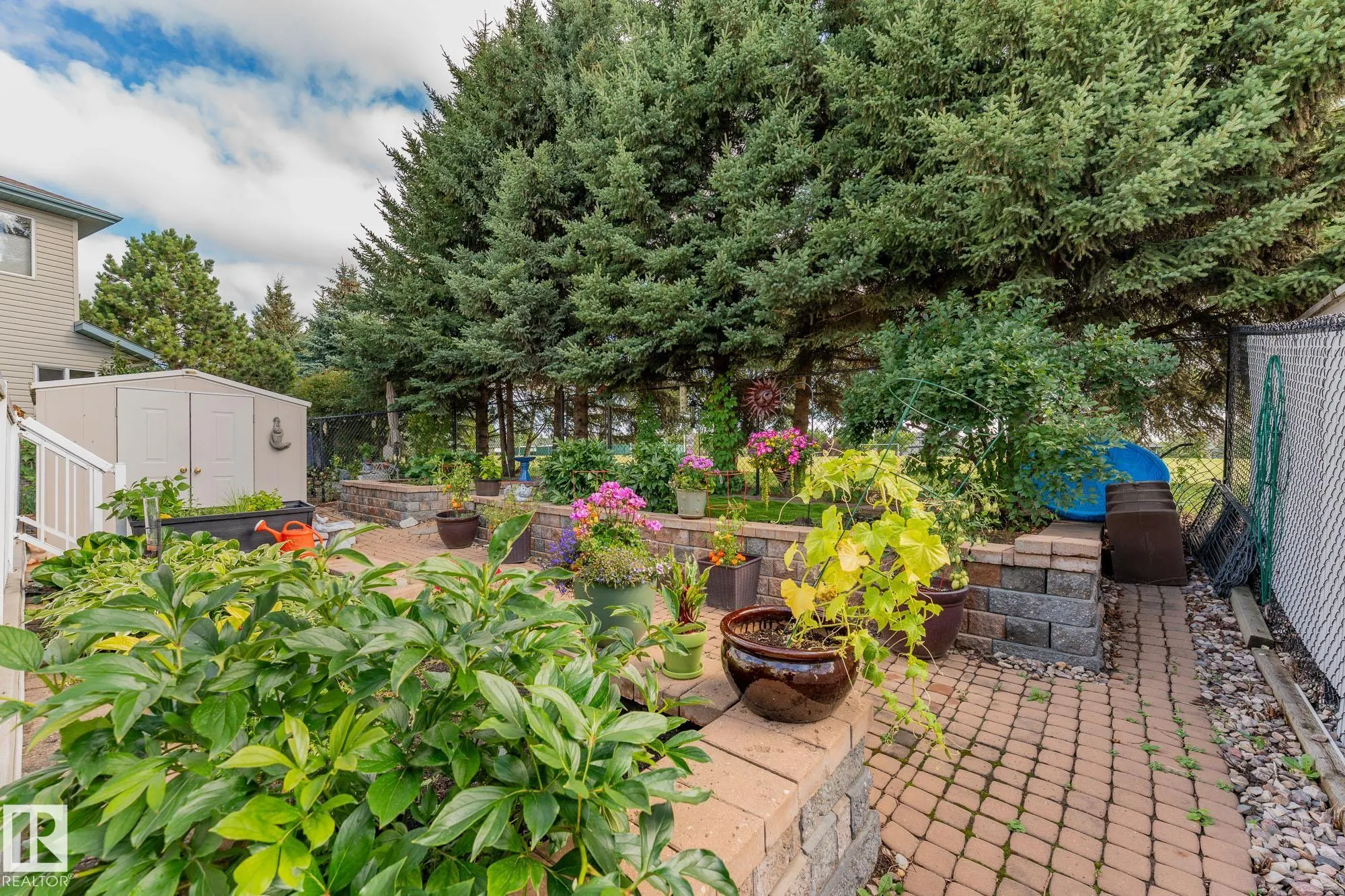 26 OSBORNE Close