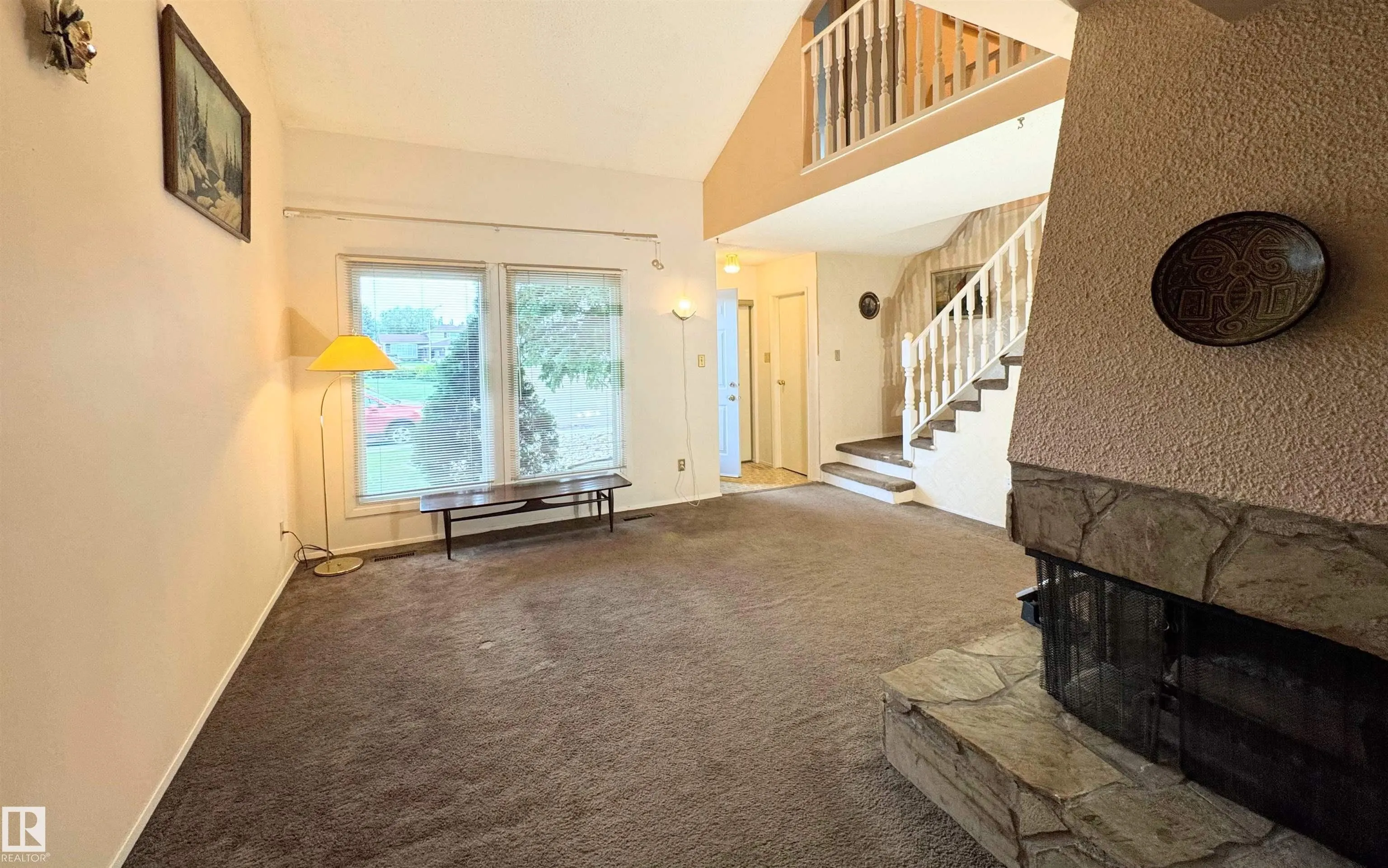 5345 HILL VIEW Crescent