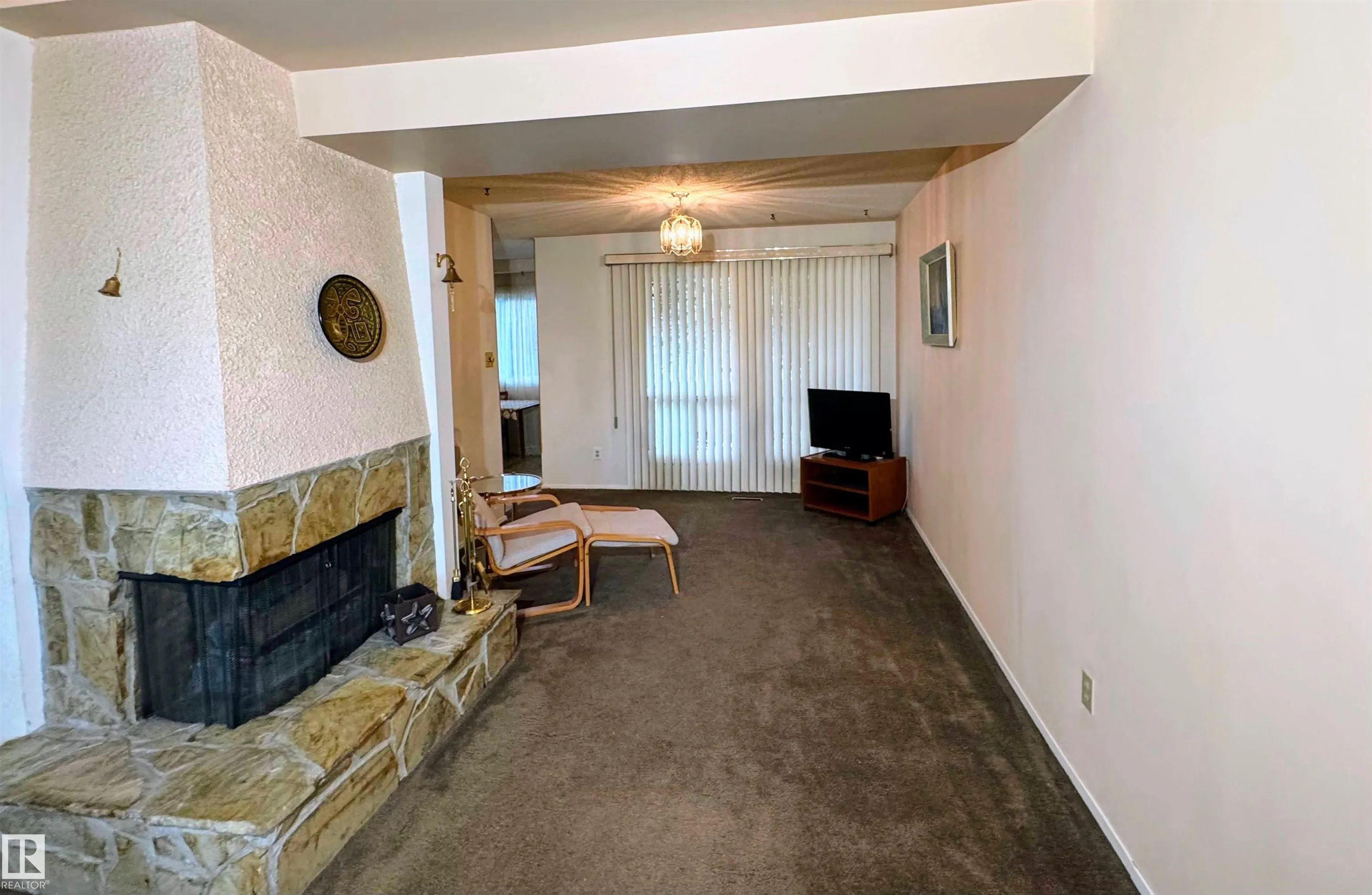 5345 HILL VIEW Crescent