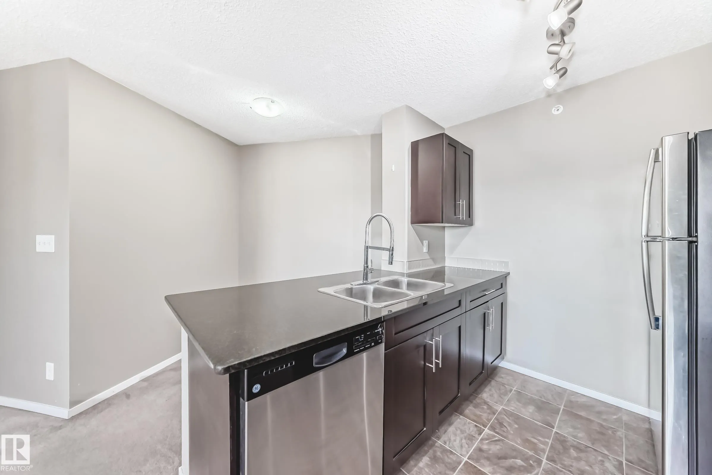 3315 JAMES MOWATT Trail