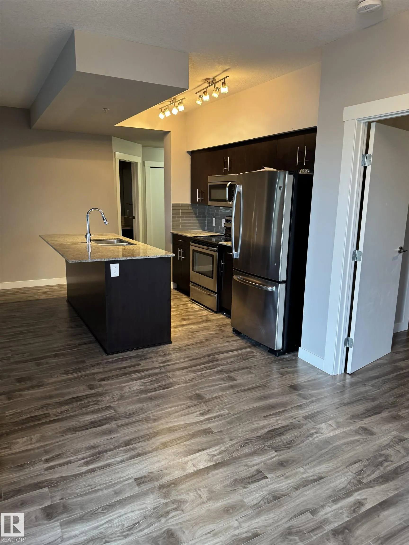 10226 104 St