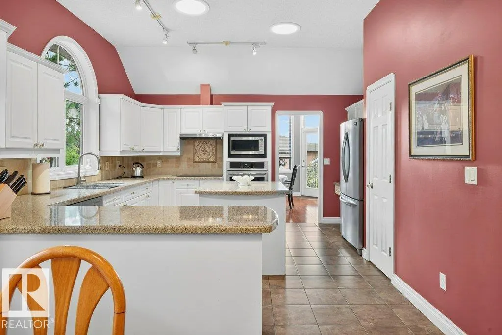 4 OTTER Crescent