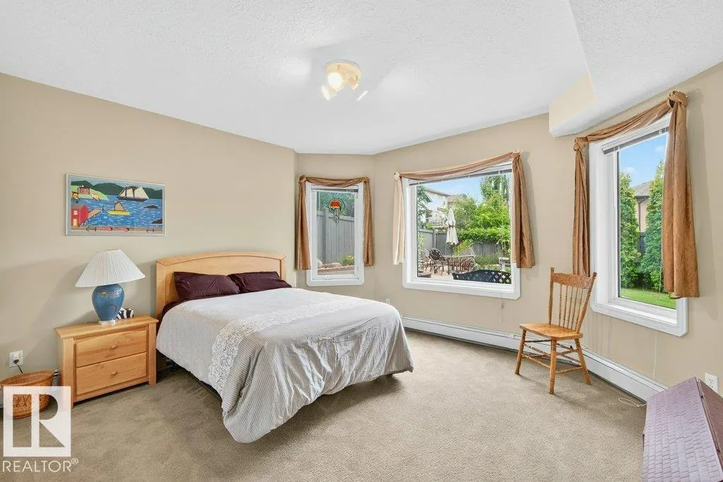 4 OTTER Crescent