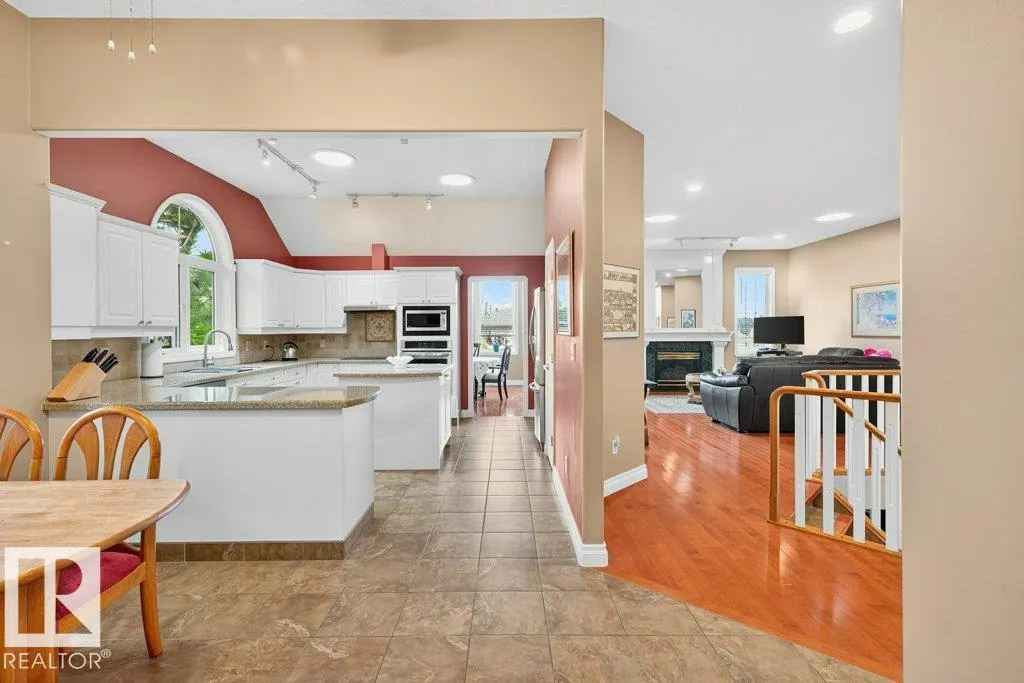 4 OTTER Crescent