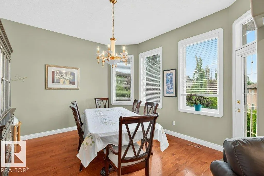 4 OTTER Crescent