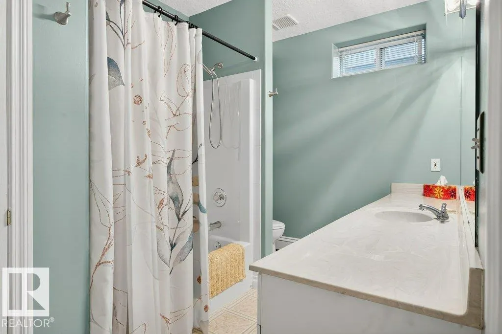 4 OTTER Crescent