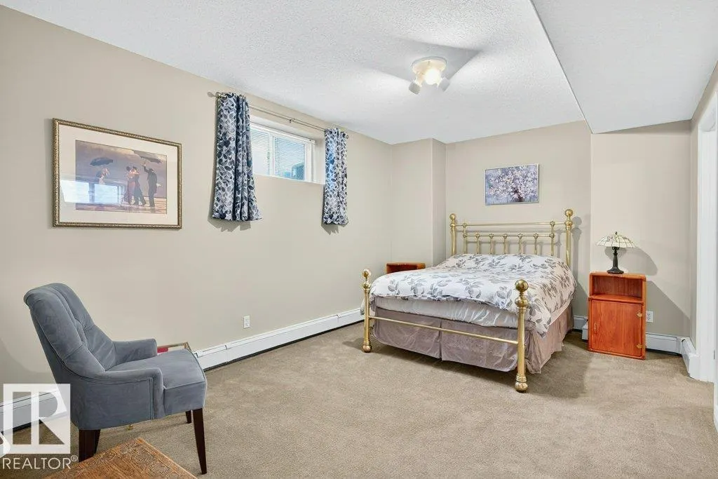 4 OTTER Crescent