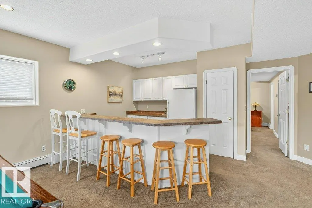 4 OTTER Crescent