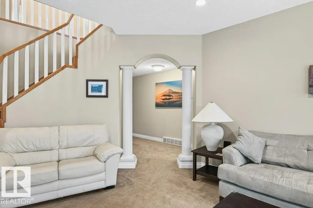 4 OTTER Crescent