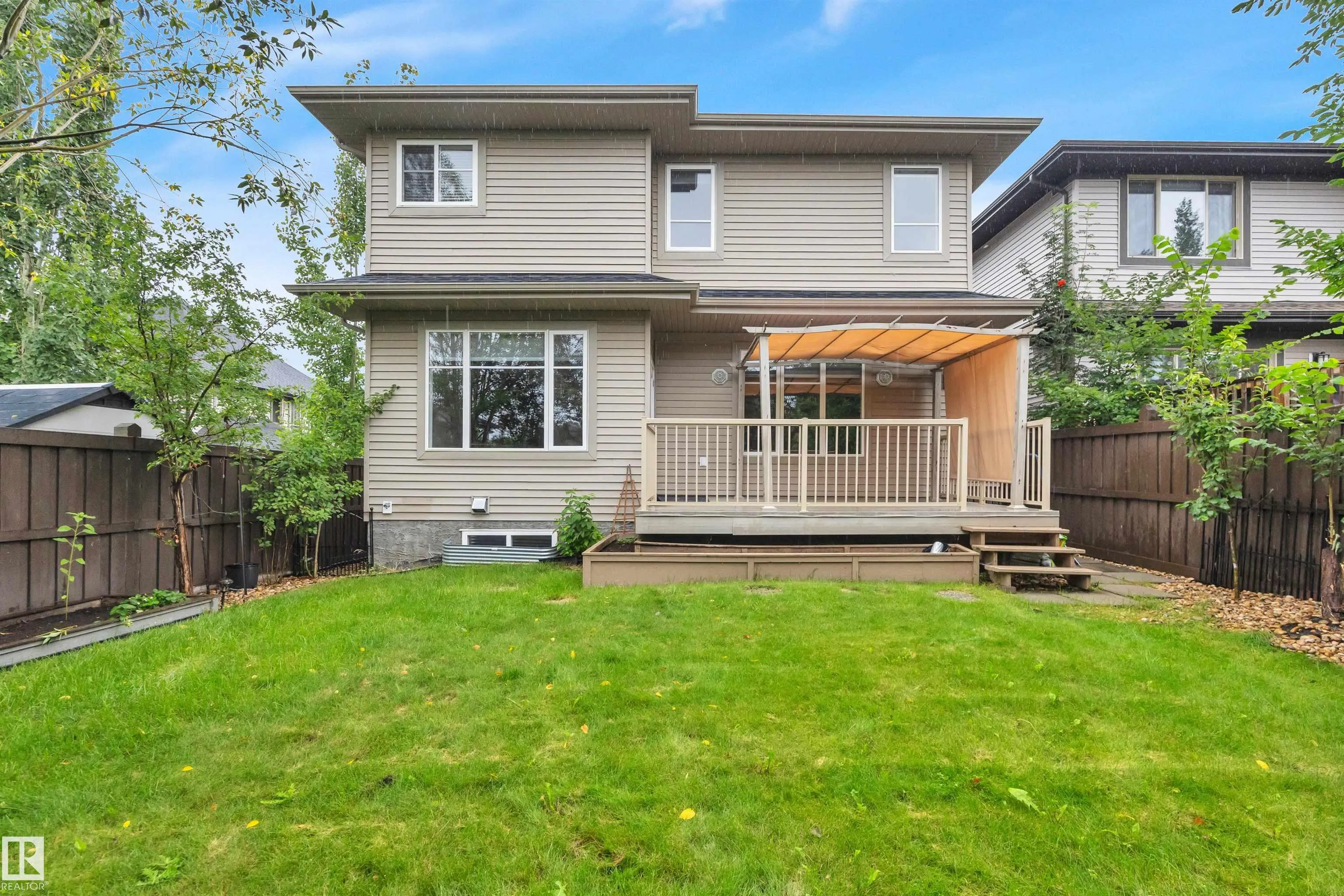 1024 ARMITAGE Crescent