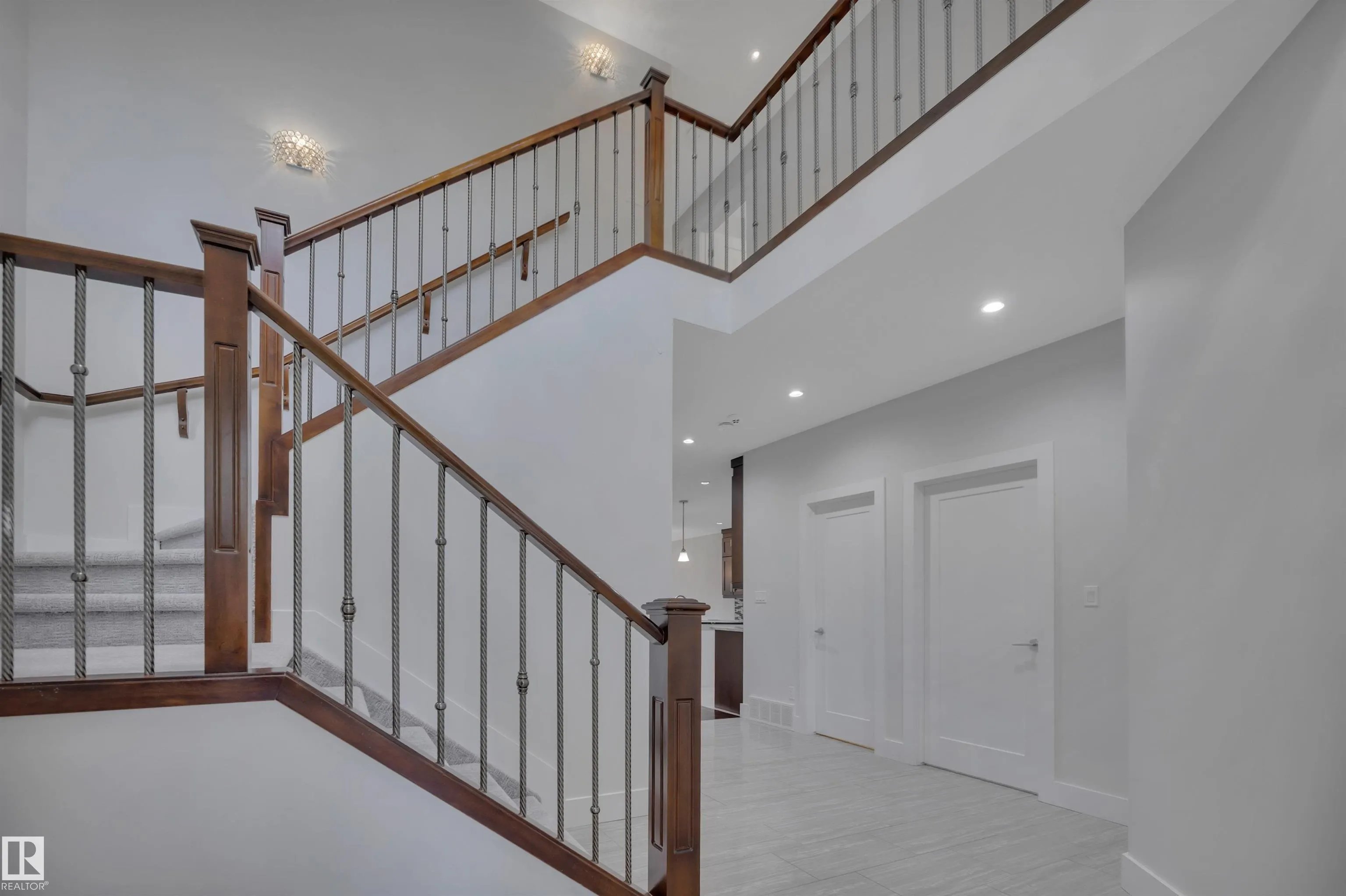 1024 ARMITAGE Crescent
