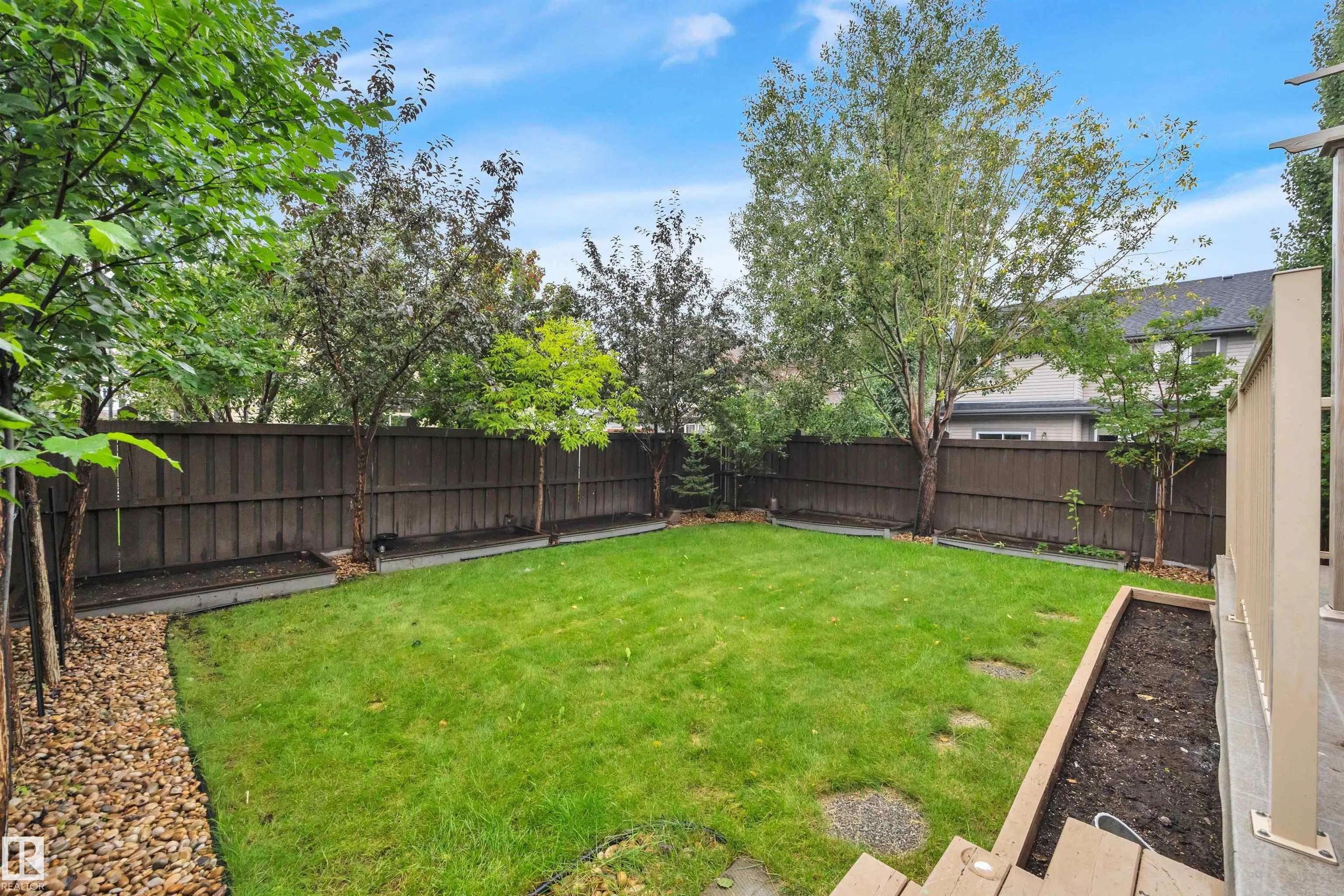 1024 ARMITAGE Crescent