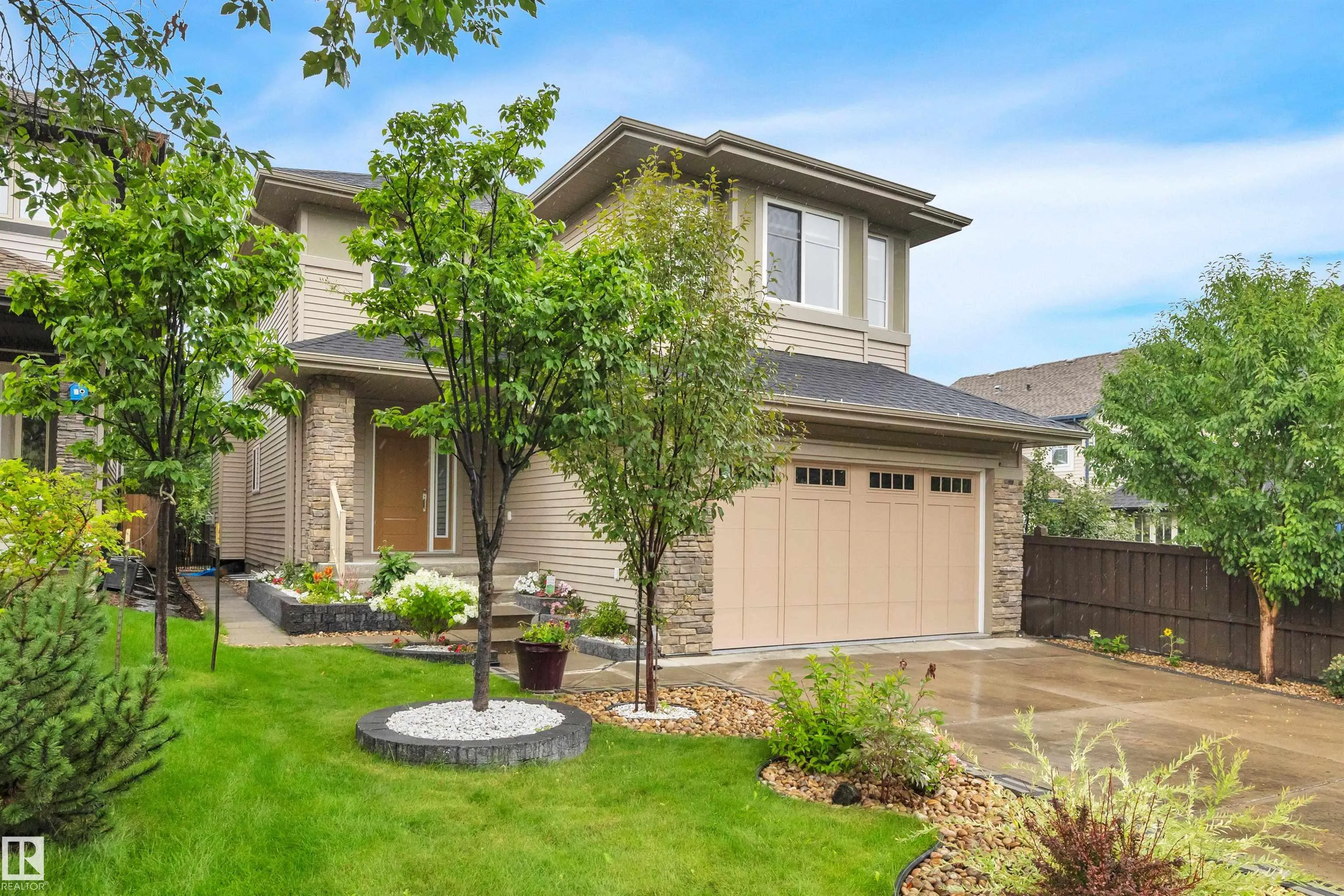 1024 ARMITAGE Crescent
