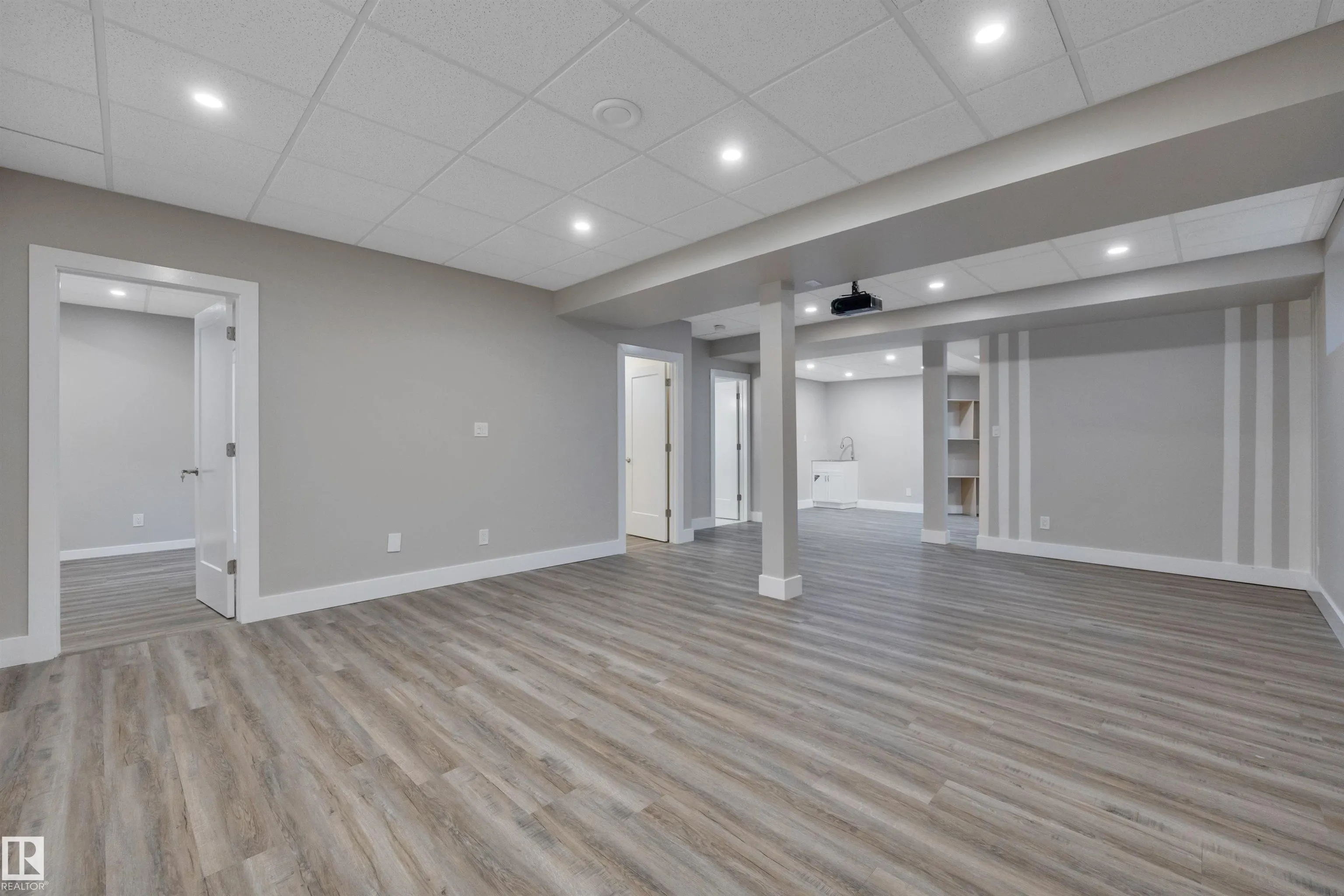 1024 ARMITAGE Crescent
