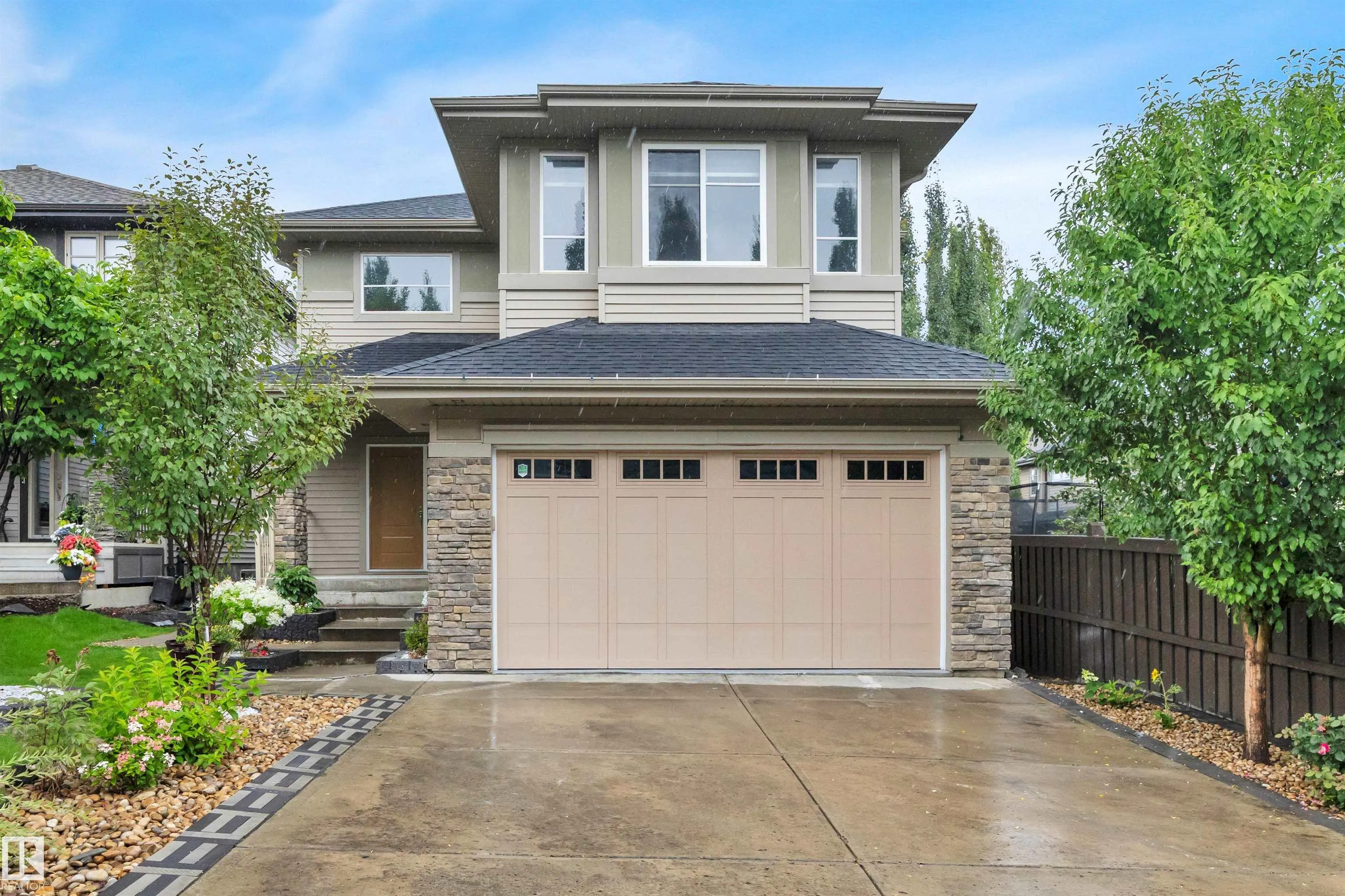 1024 ARMITAGE Crescent