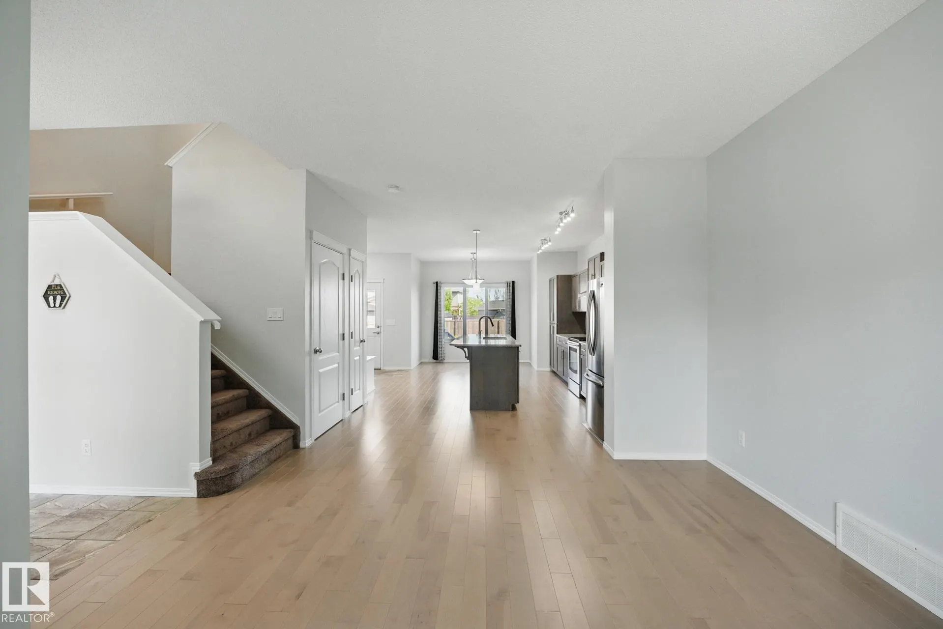 4082 ALEXANDER Way
