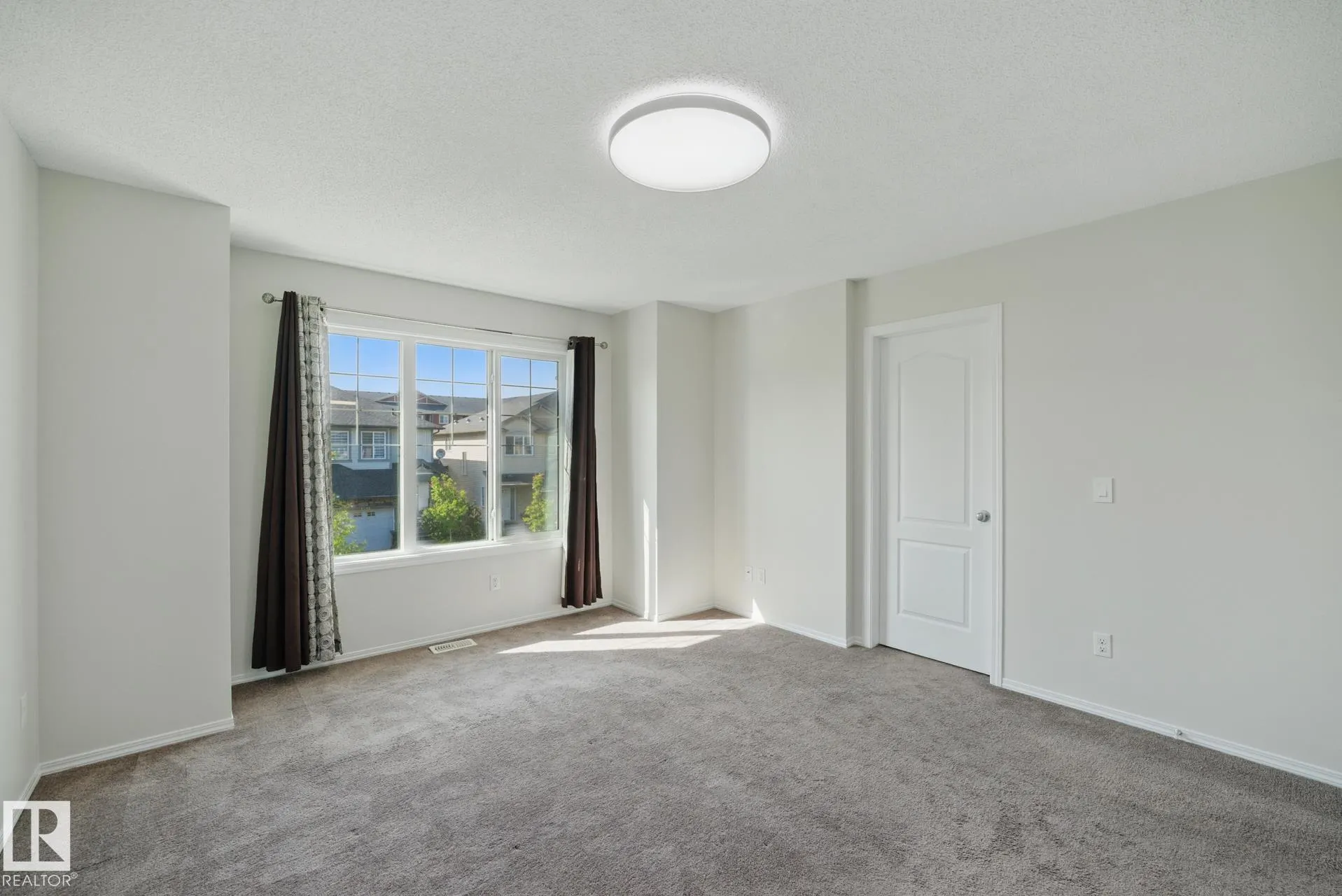 4082 ALEXANDER Way