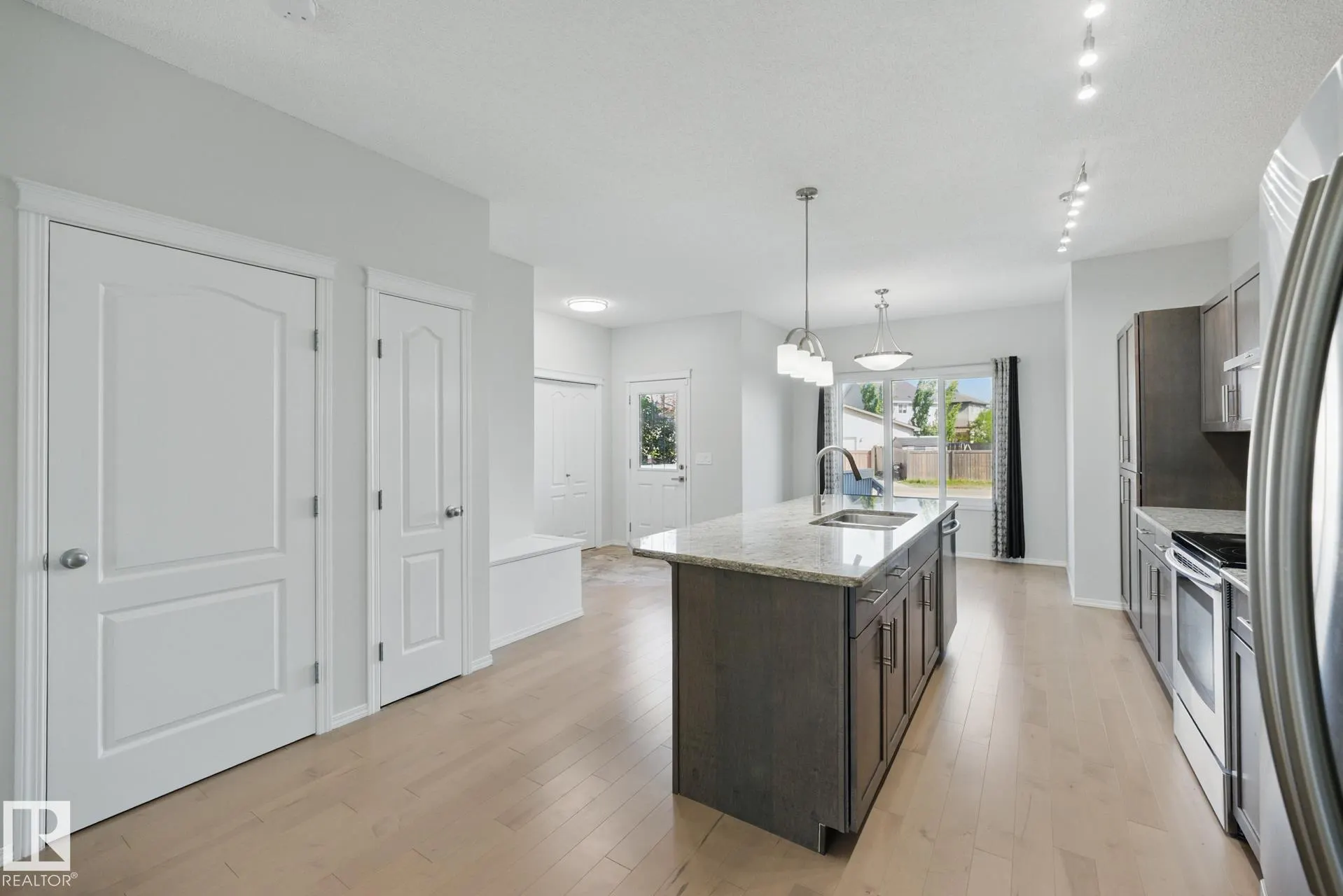 4082 ALEXANDER Way