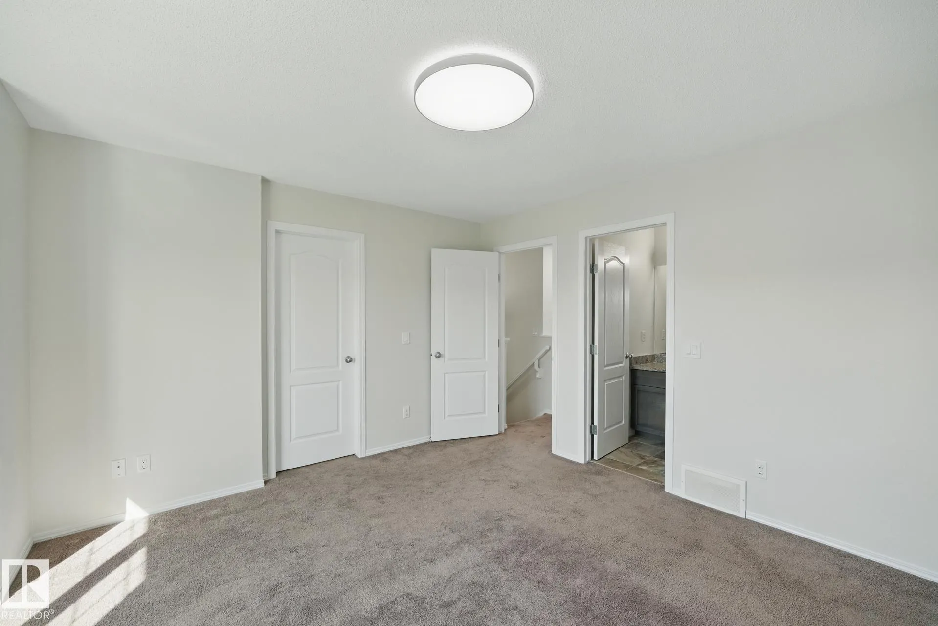 4082 ALEXANDER Way