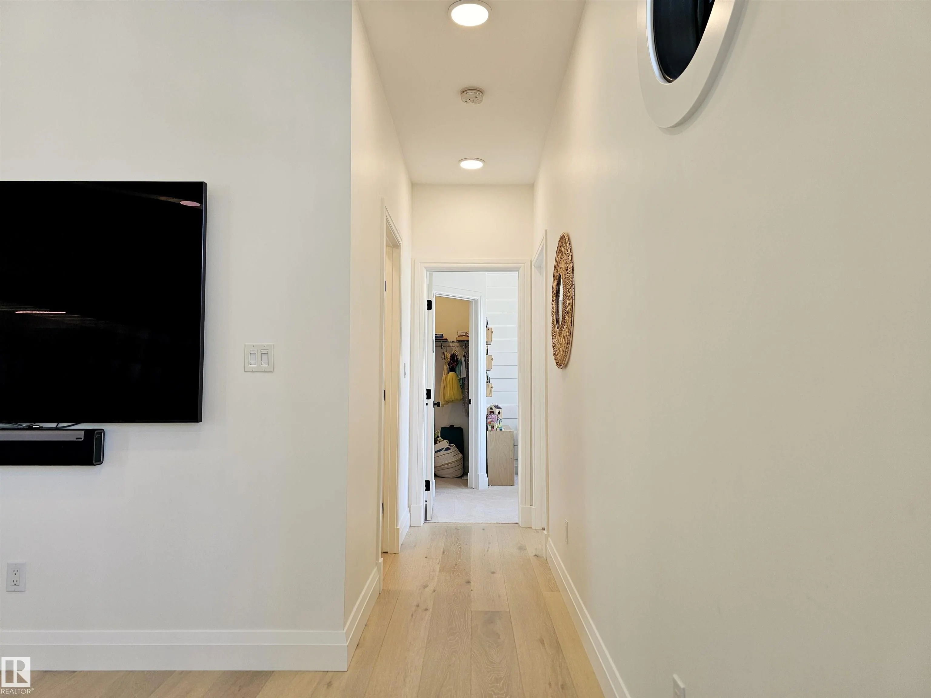 40 LADEROUTE Place