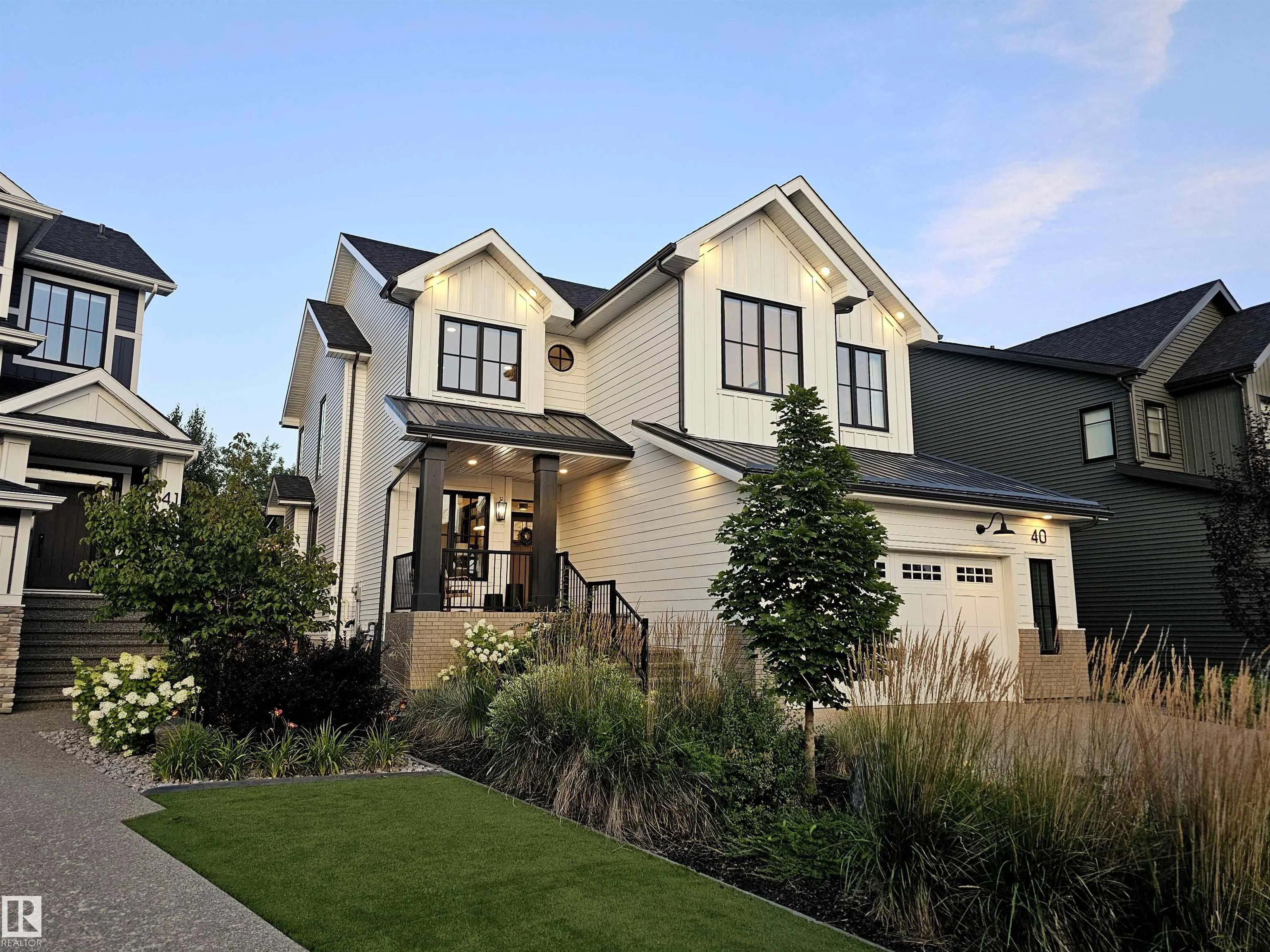 40 LADEROUTE Place