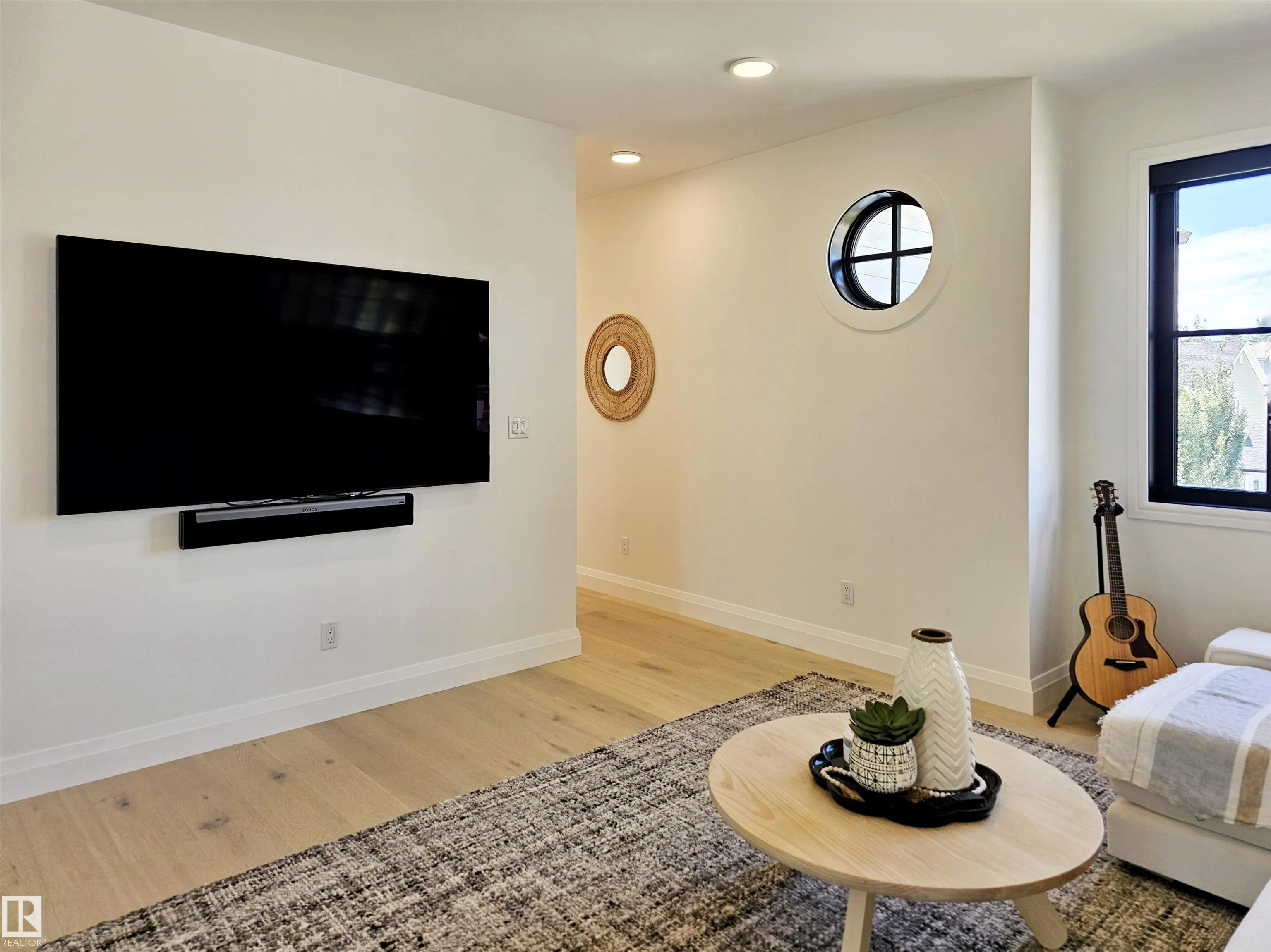 40 LADEROUTE Place