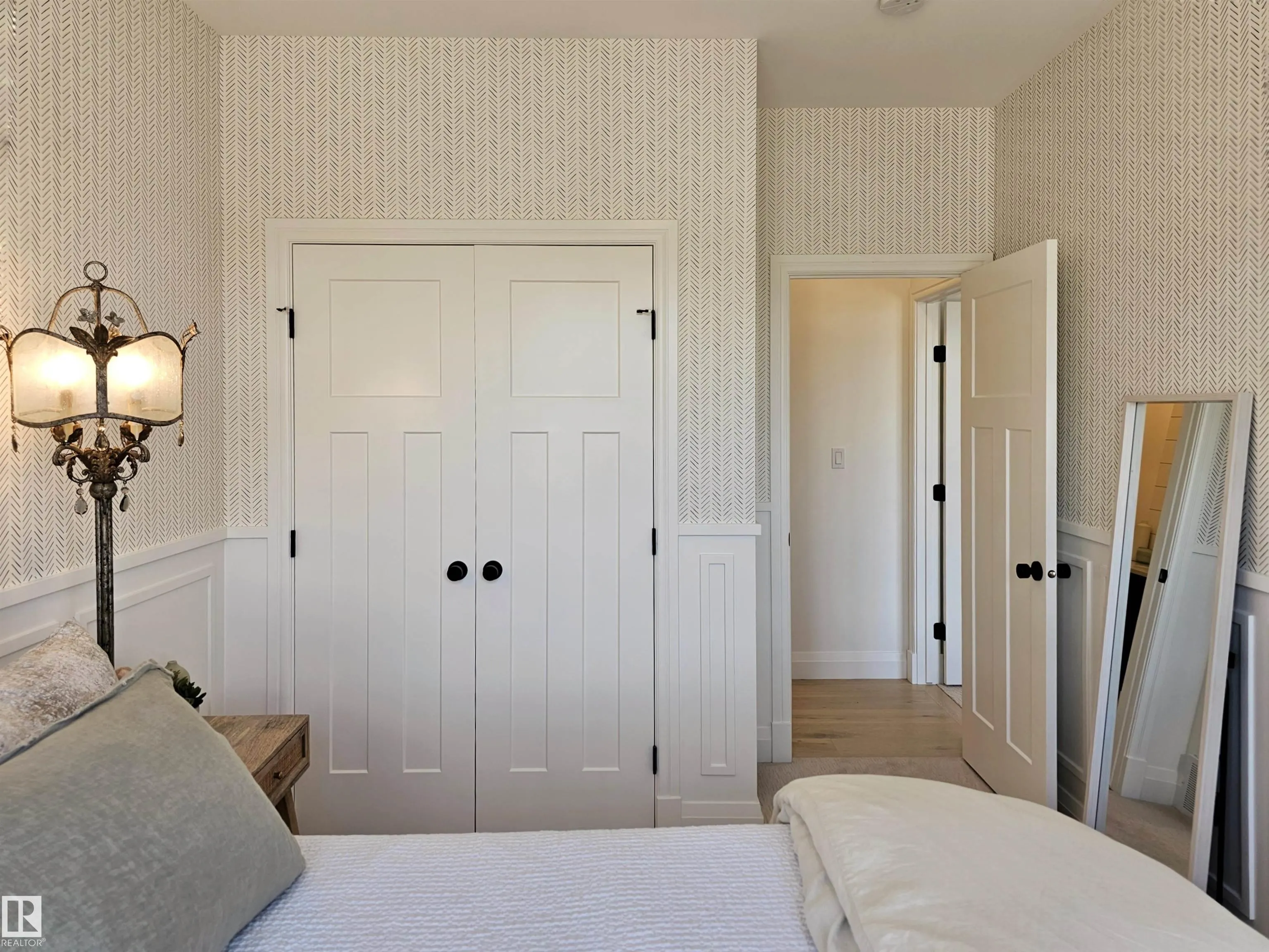 40 LADEROUTE Place