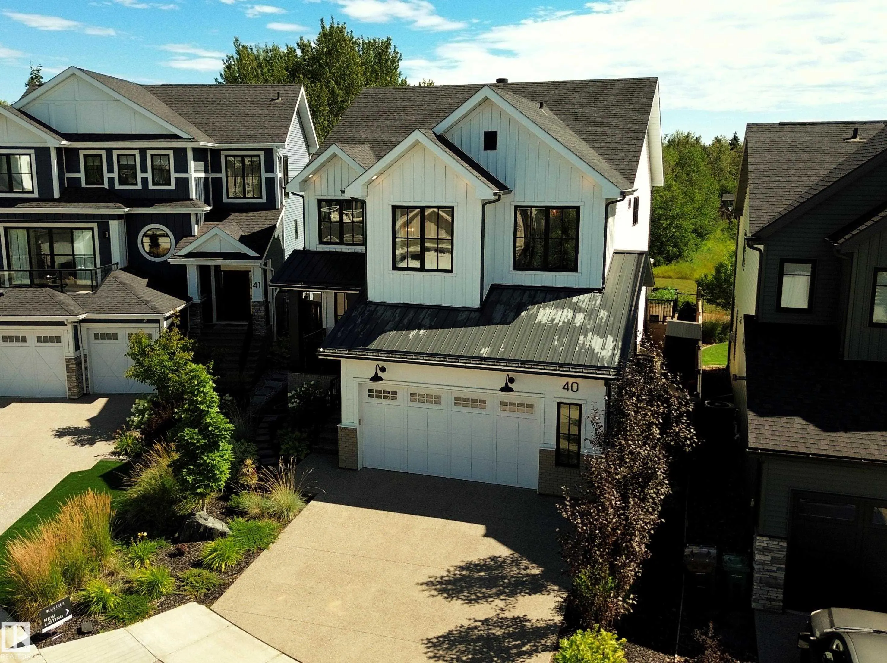 40 LADEROUTE Place