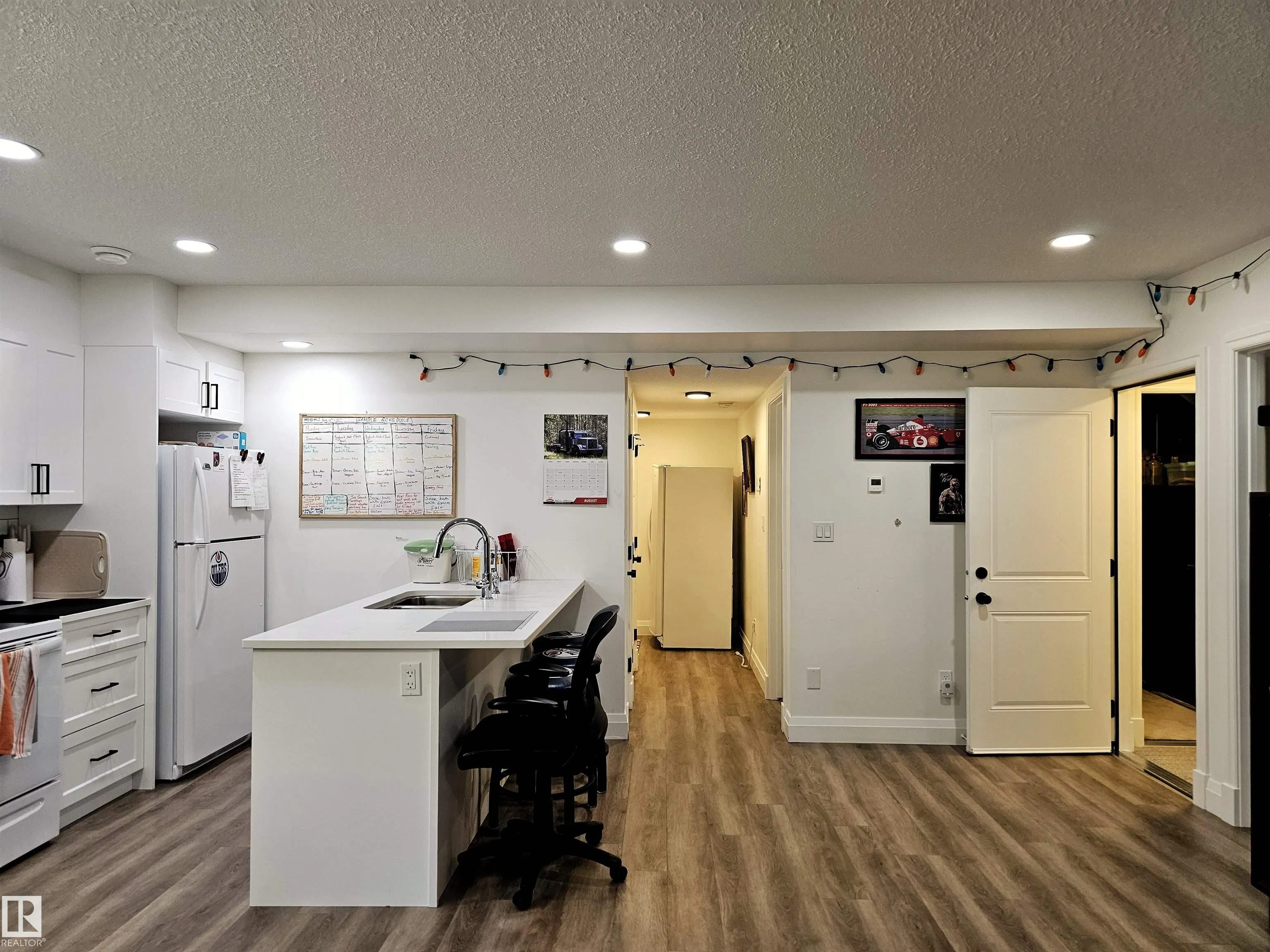 40 LADEROUTE Place