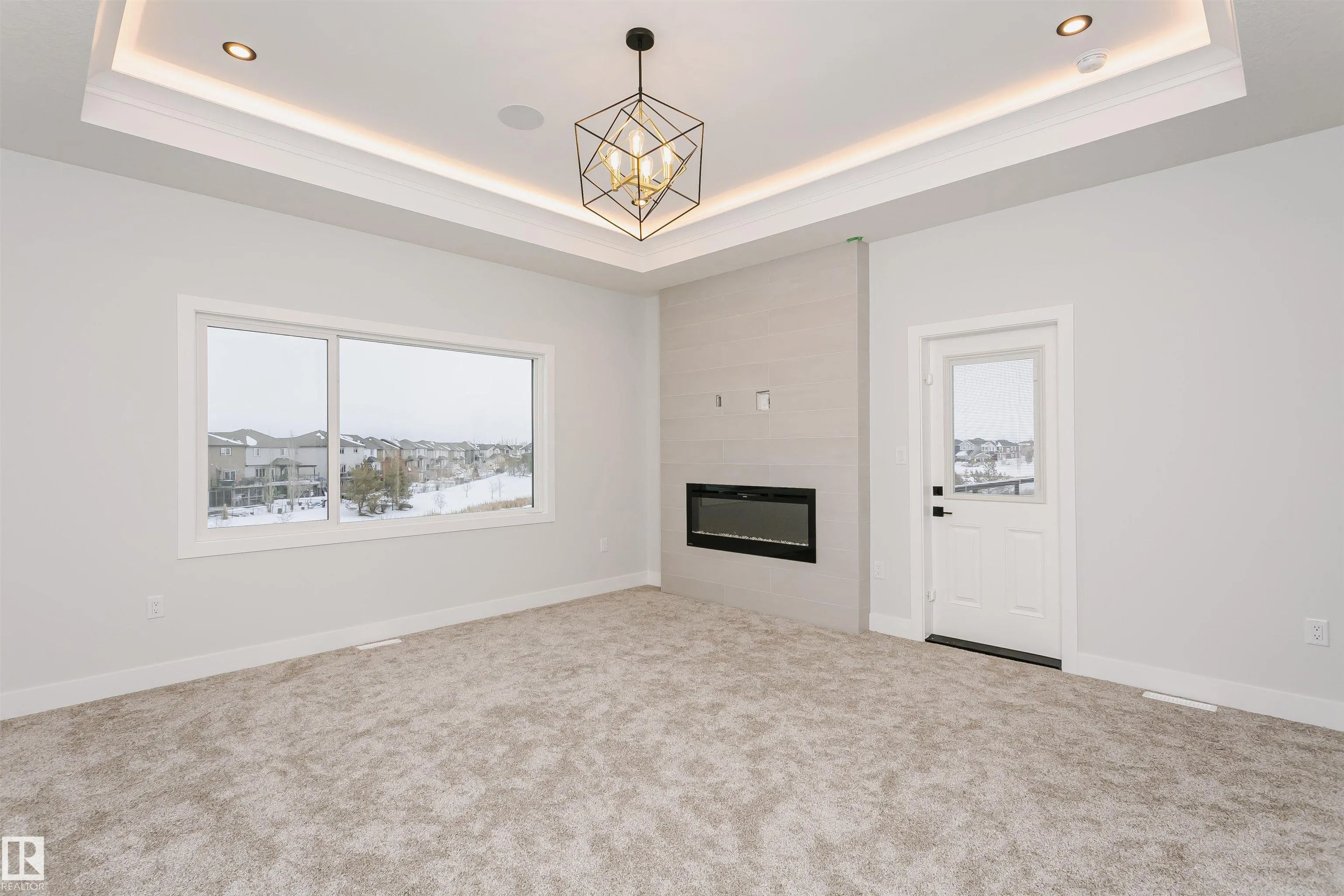 162 EDGEWATER Circle