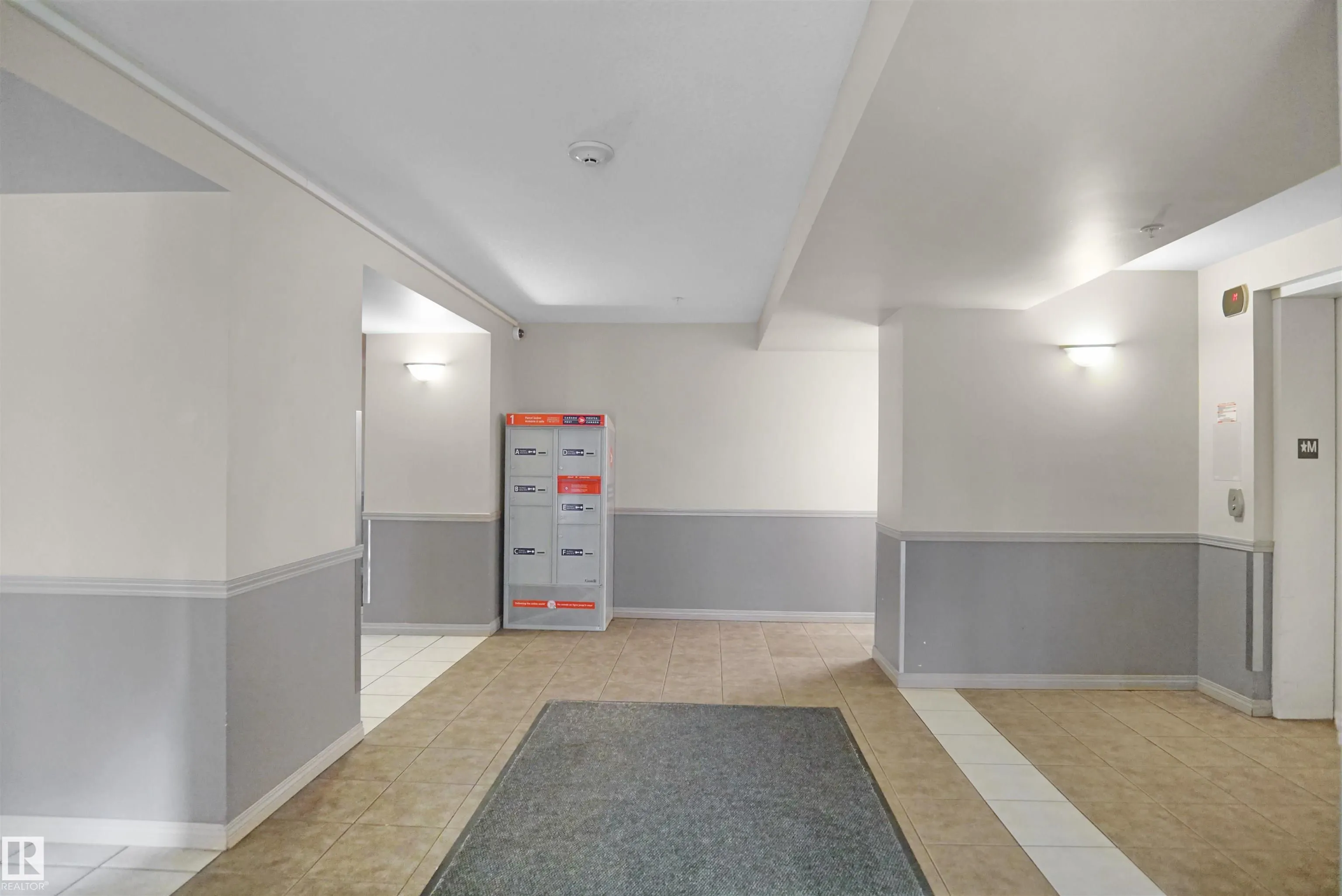 42 SUMMERWOOD Boulevard