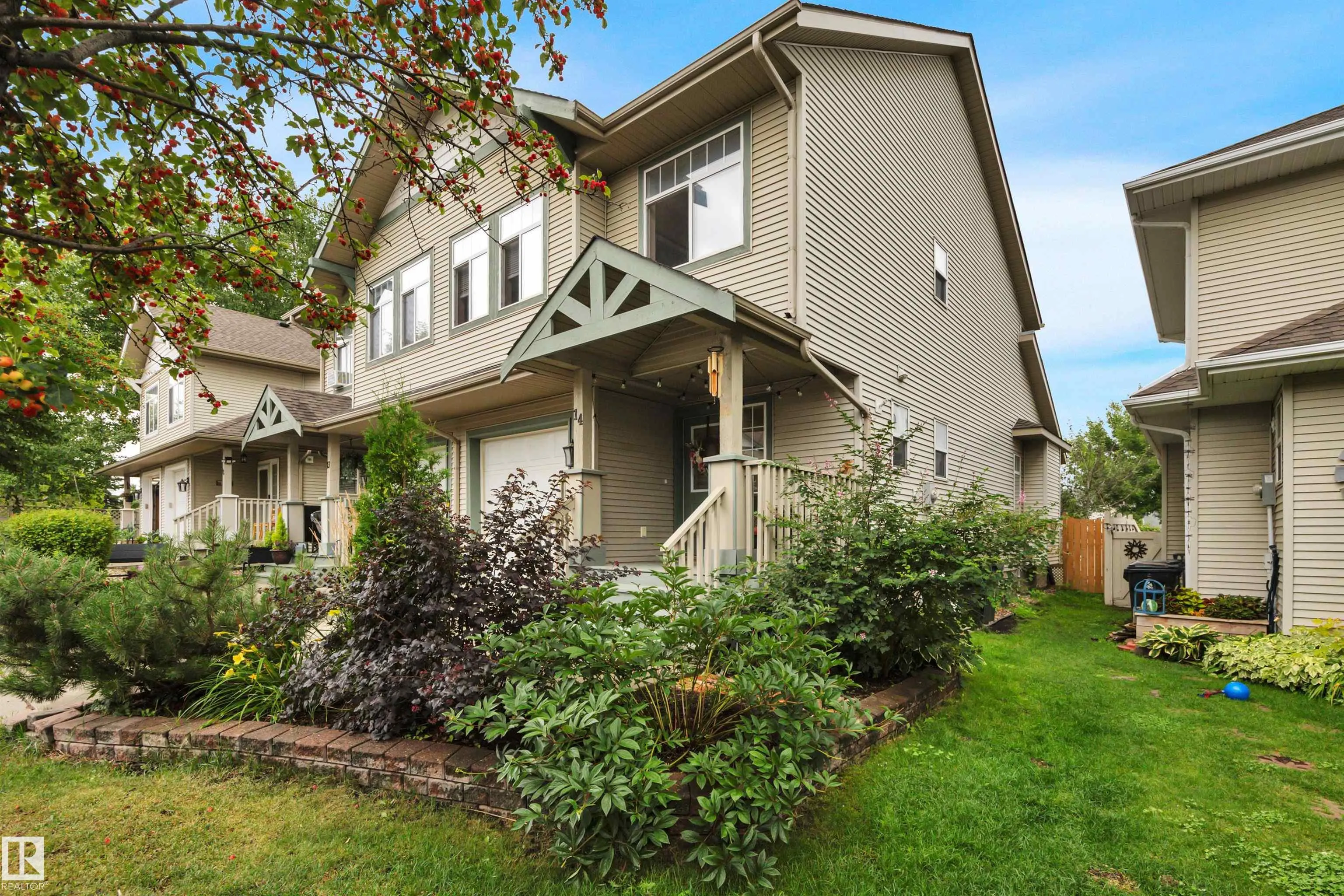6 ASPENGLEN Drive