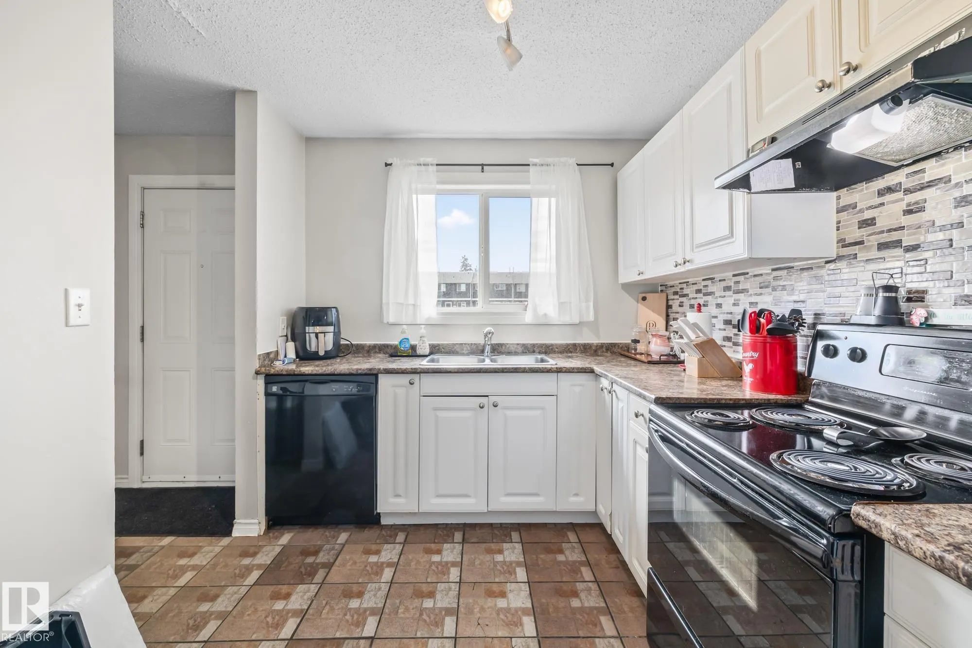 521 DUNLUCE Road