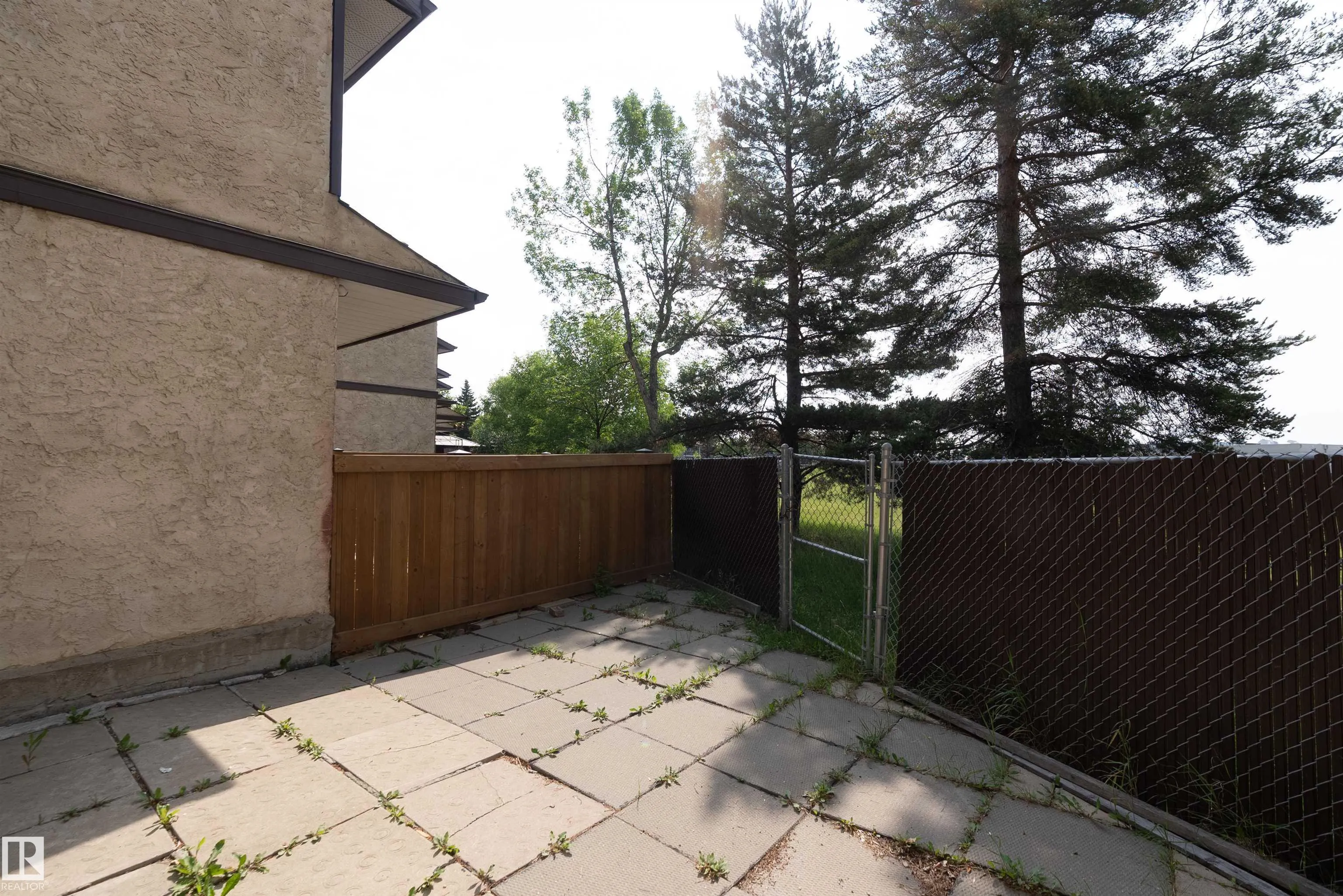 942 LAKEWOOD ROAD