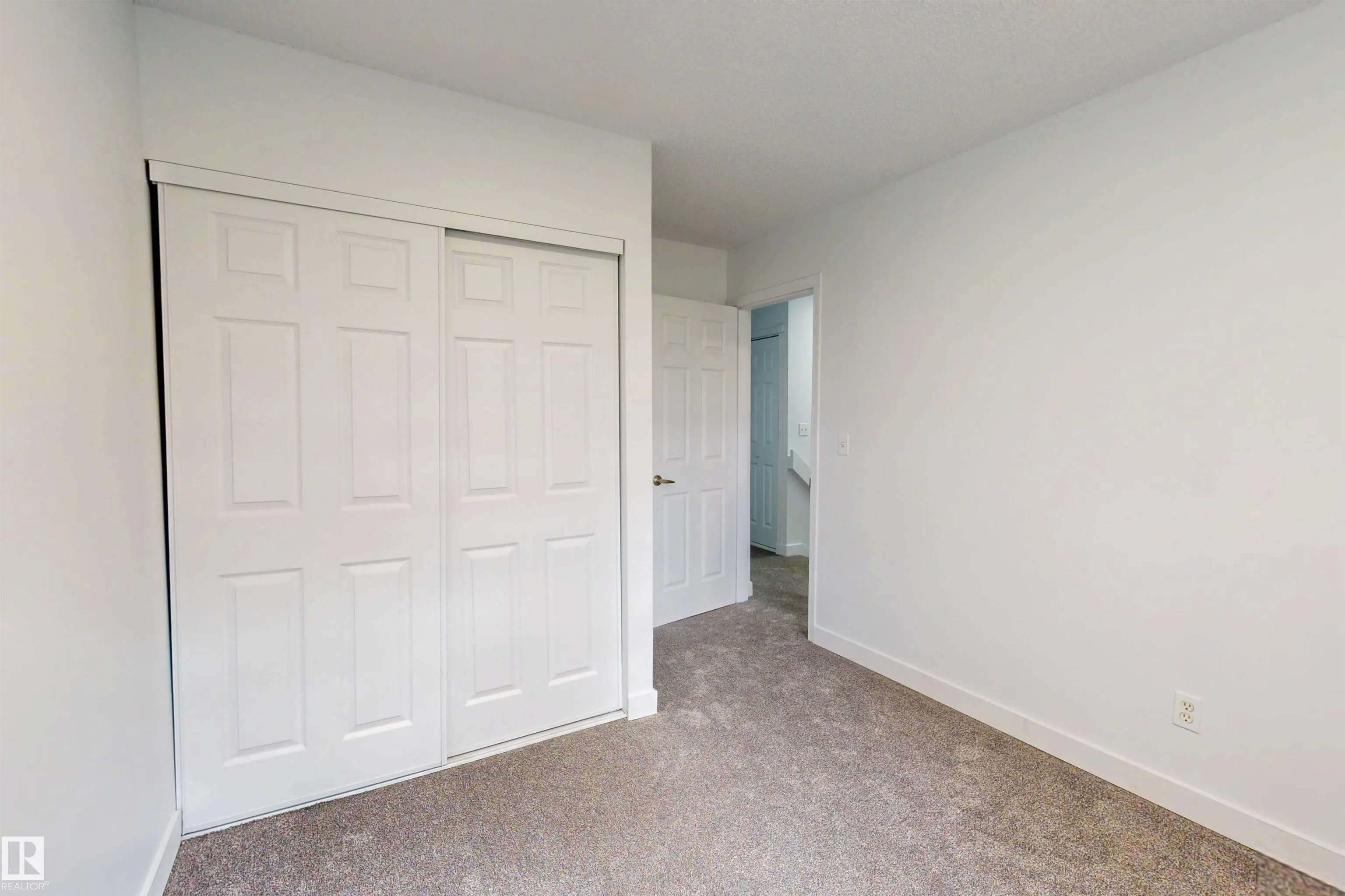 942 LAKEWOOD ROAD