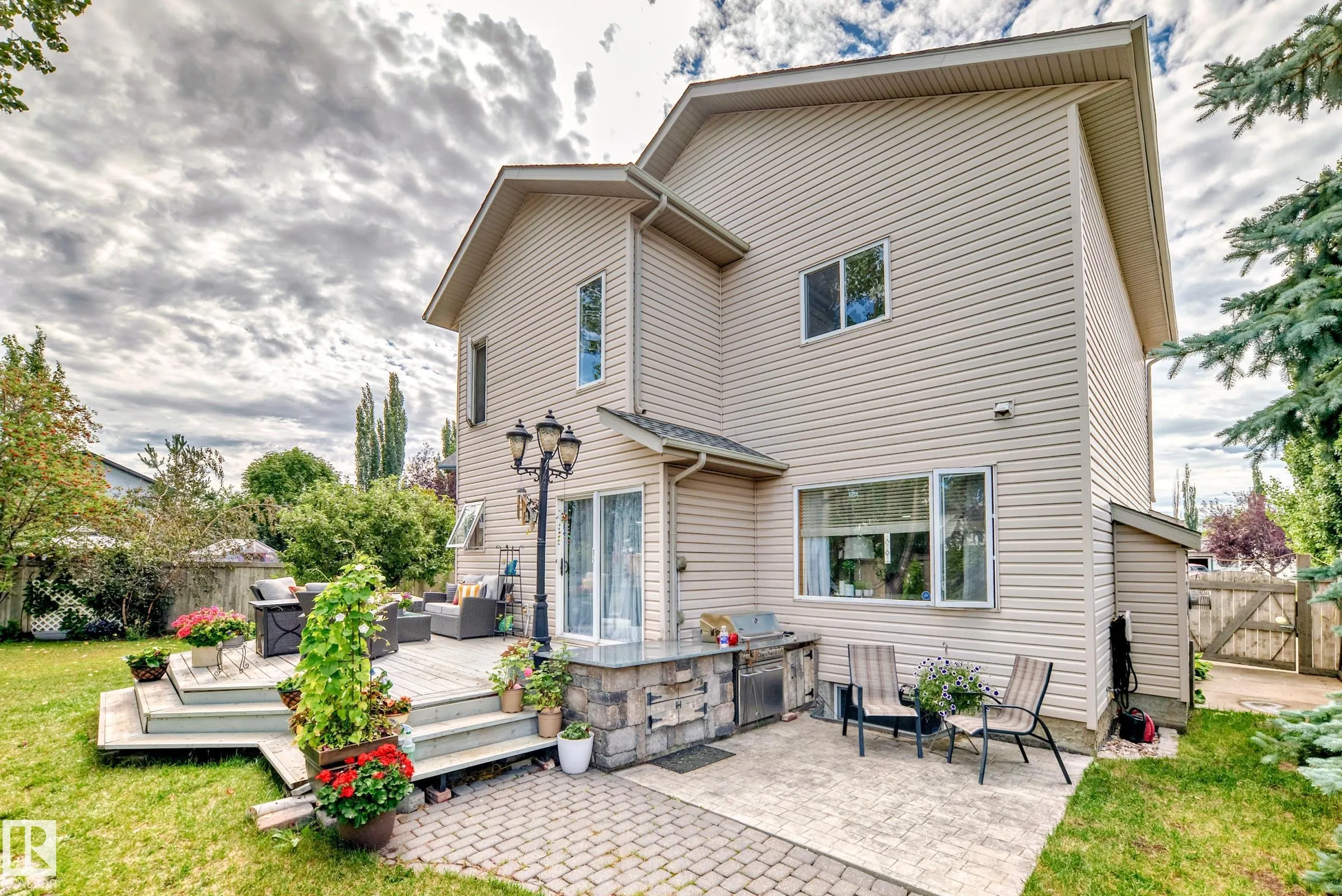 7 DELTA Place