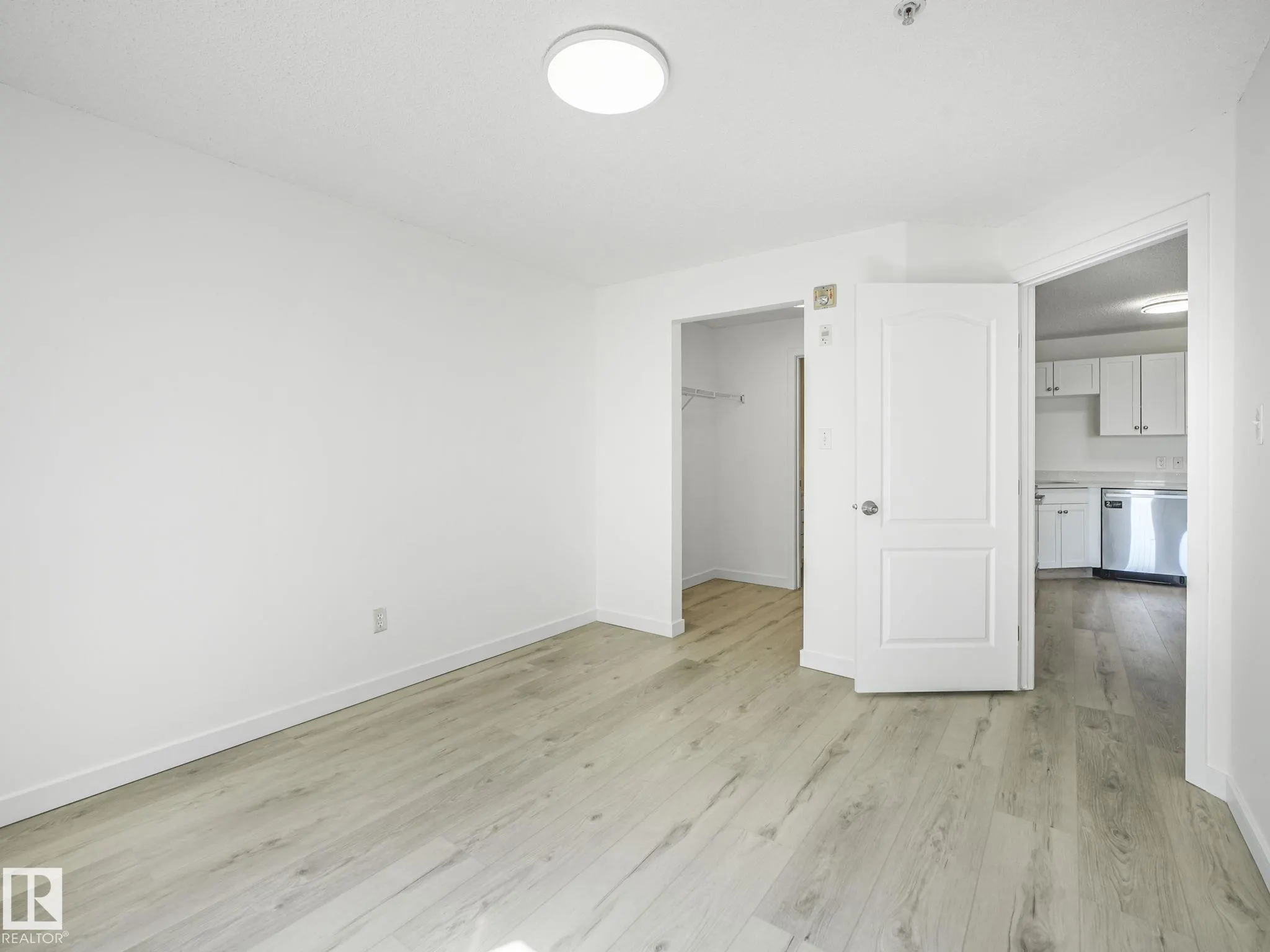 7331 SOUTH TERWILLEGAR Drive