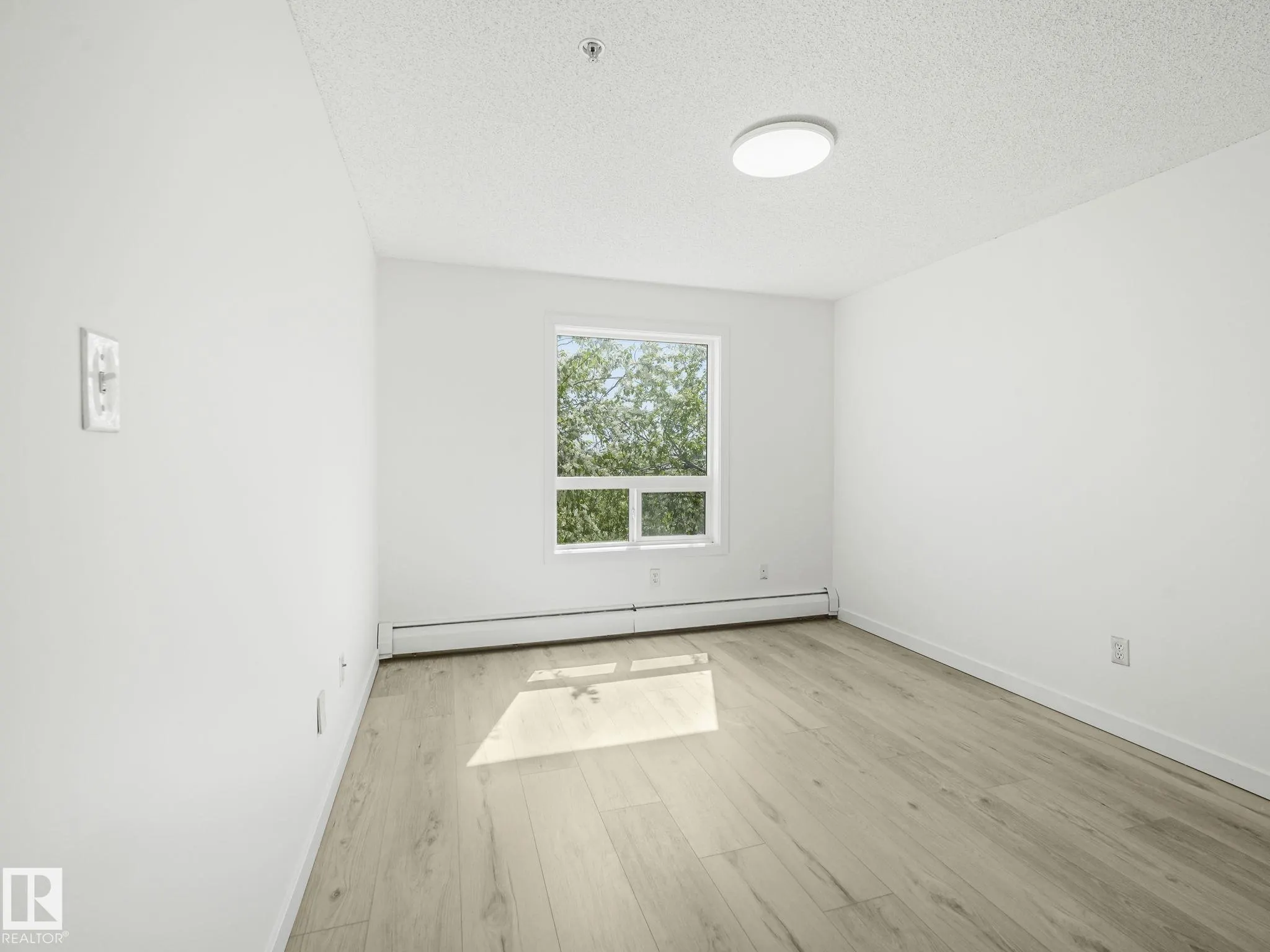 7331 SOUTH TERWILLEGAR Drive