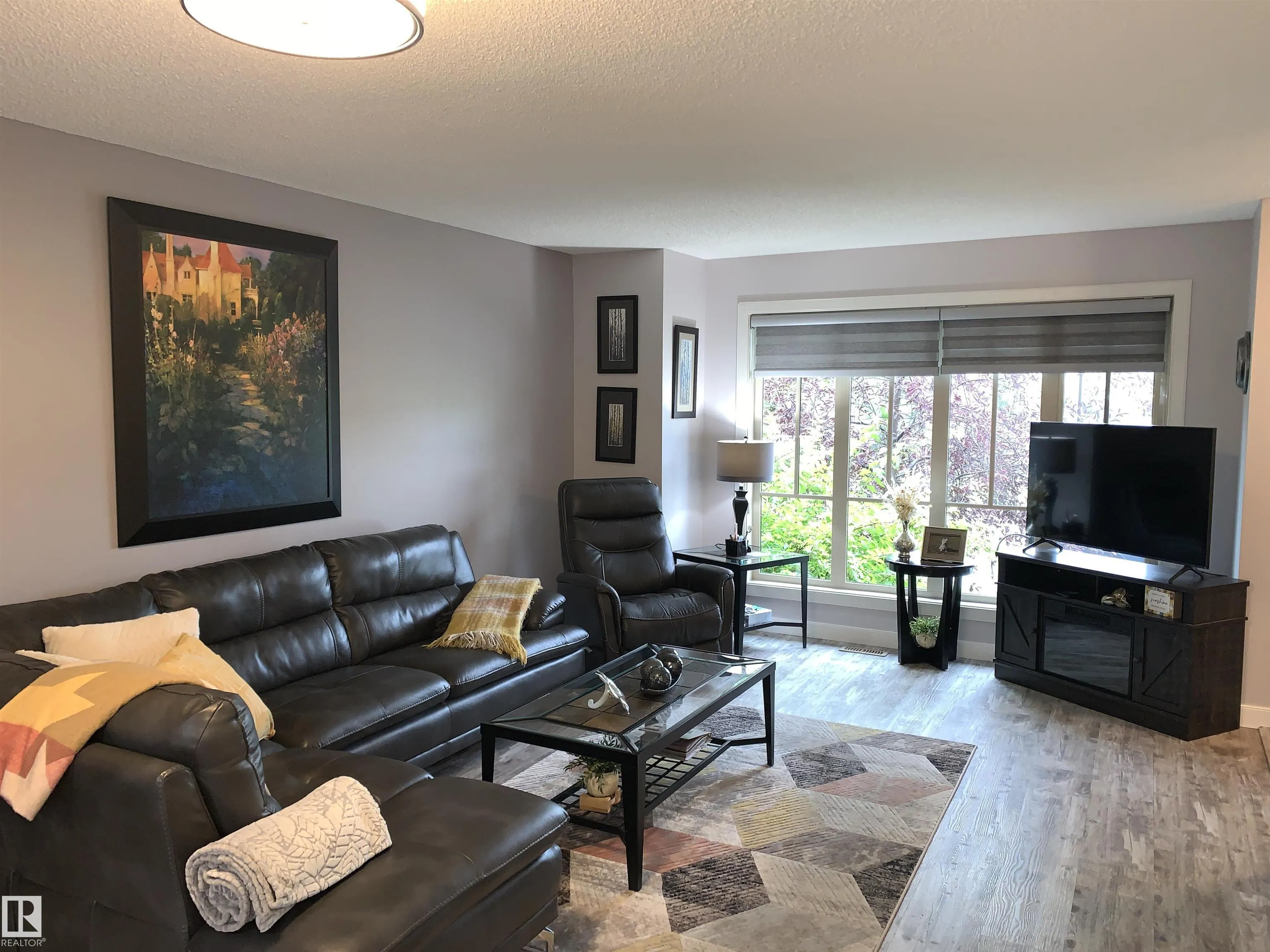 3818 ALLAN Drive