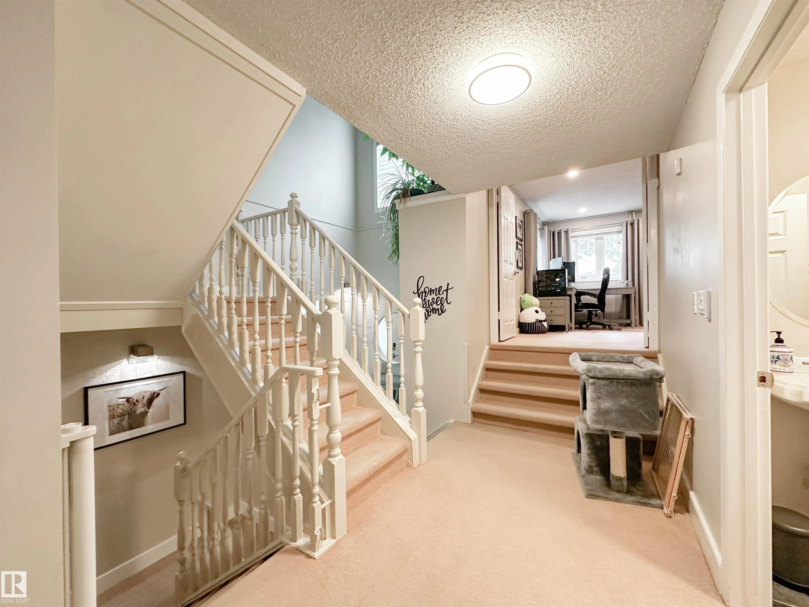 8 WHITEOAKS Estates