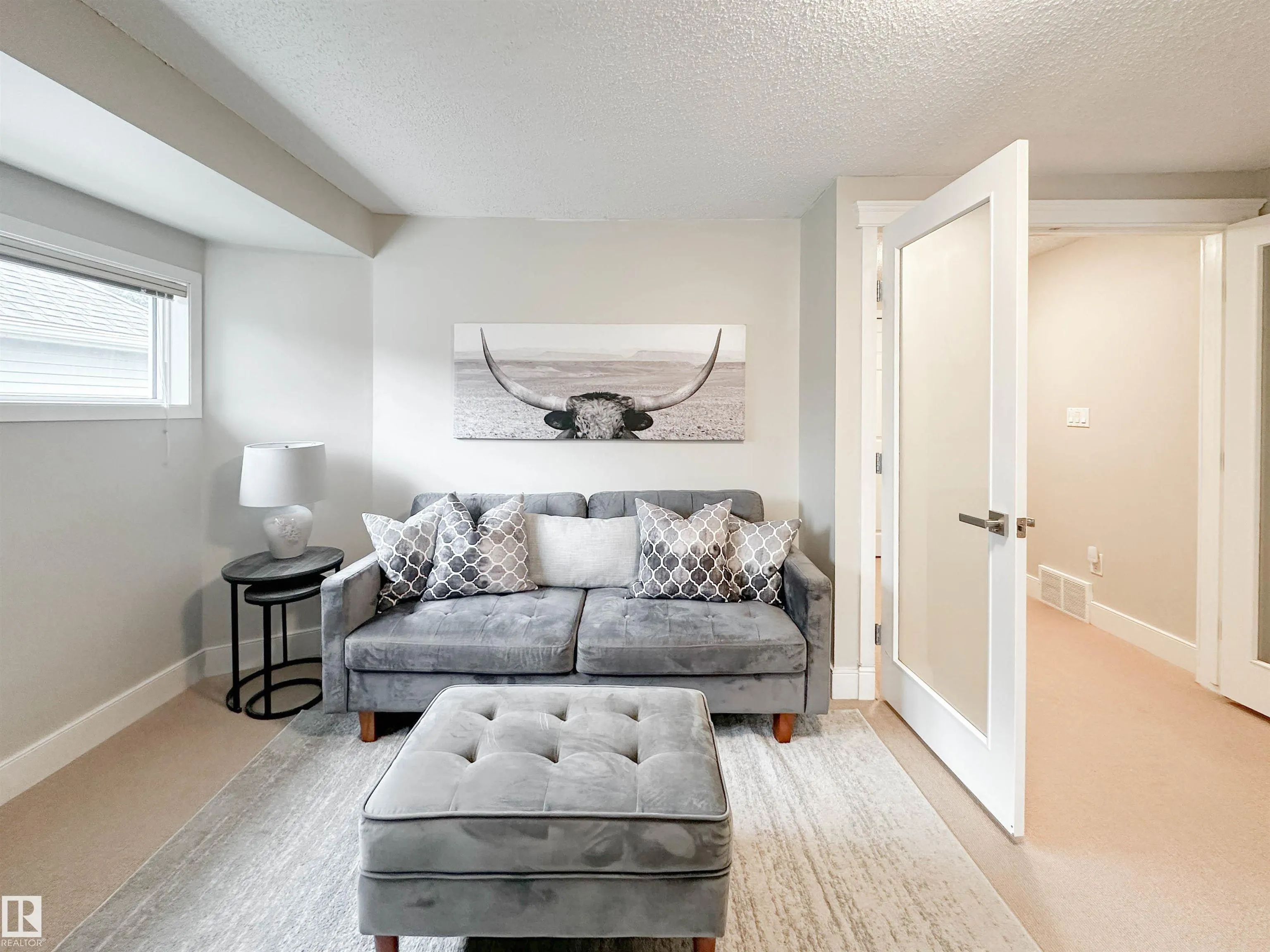 8 WHITEOAKS Estates