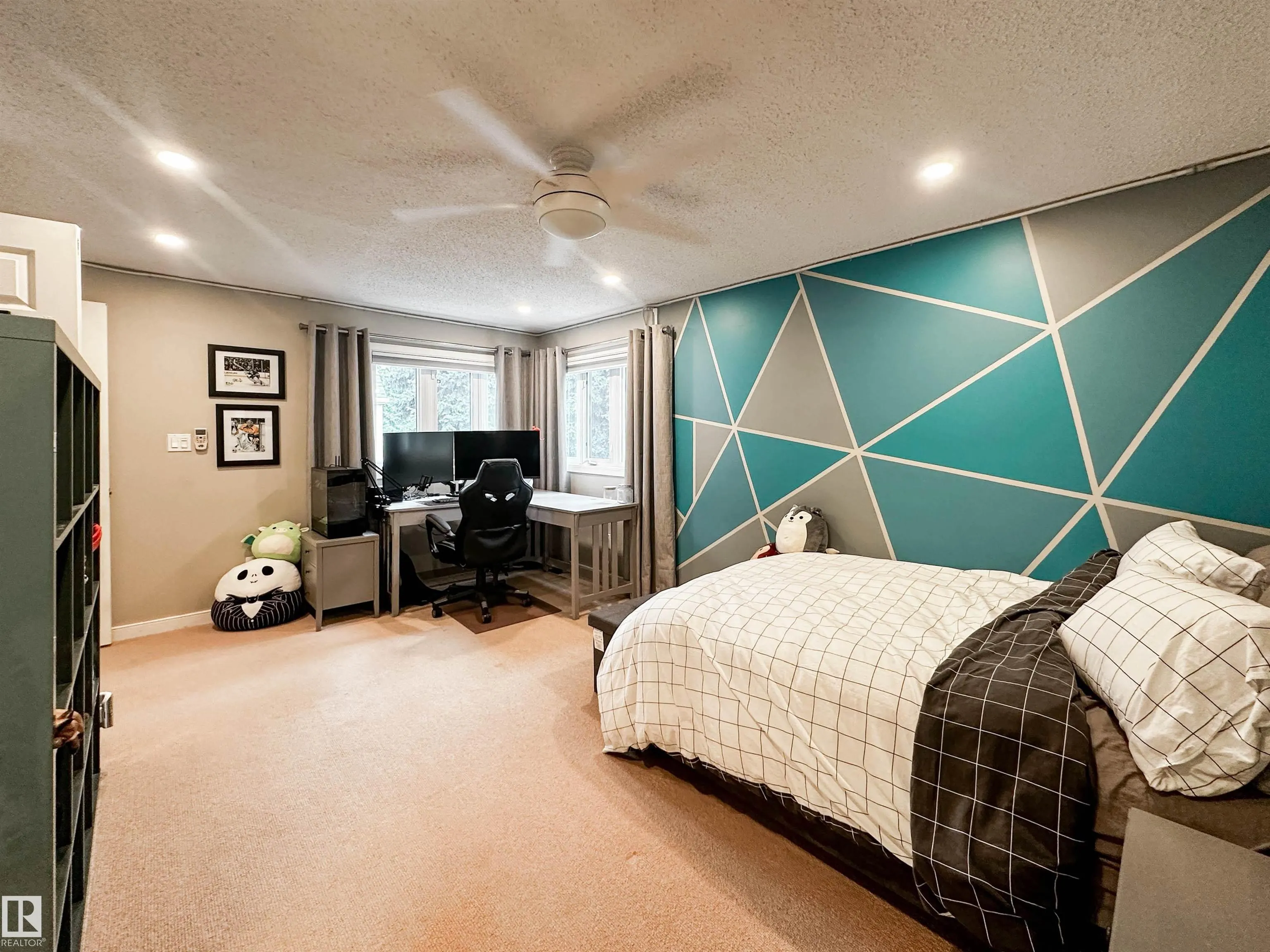 8 WHITEOAKS Estates