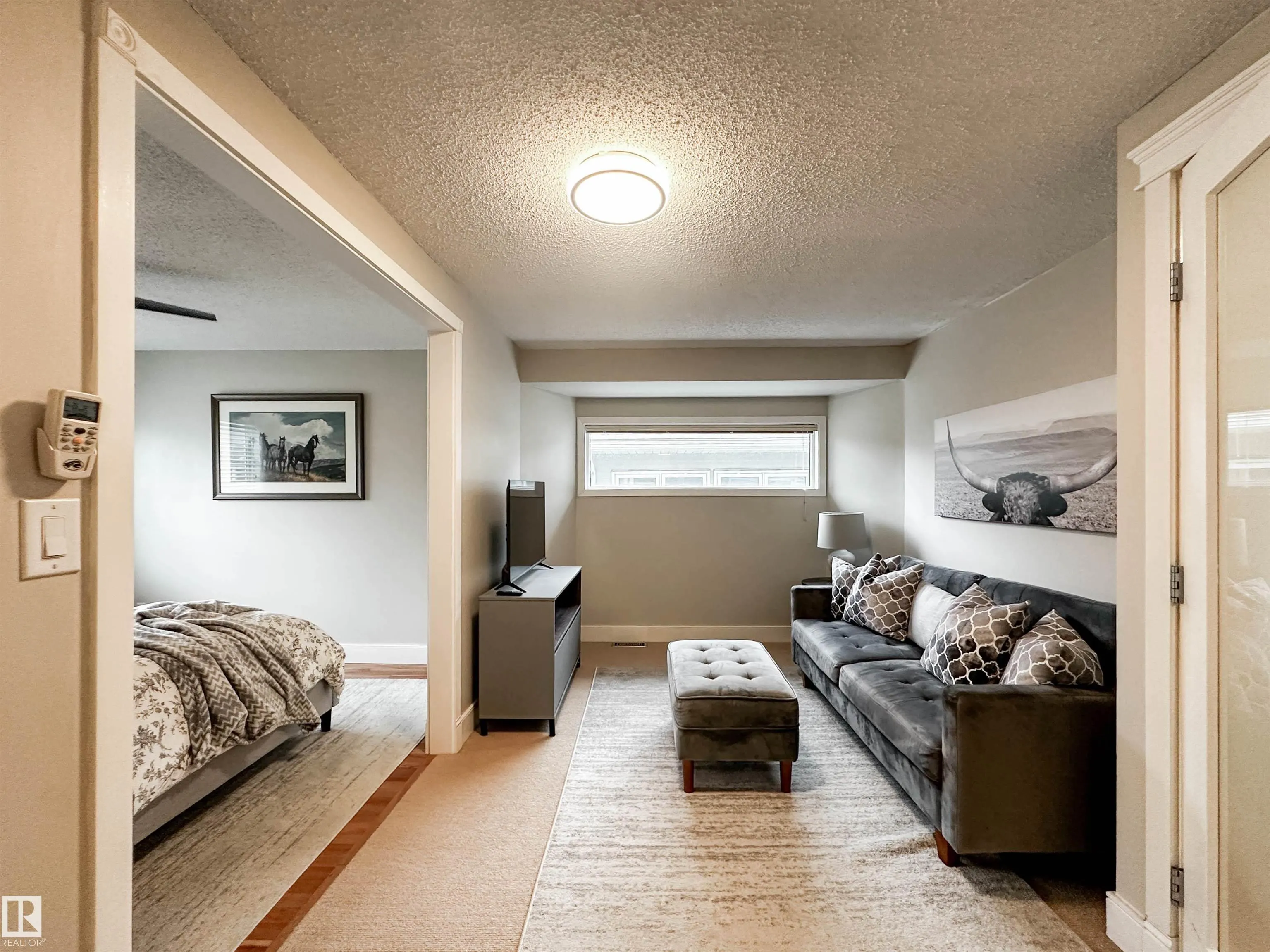 8 WHITEOAKS Estates