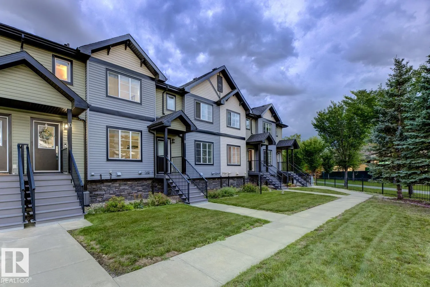 4950 TERWILLEGAR Common