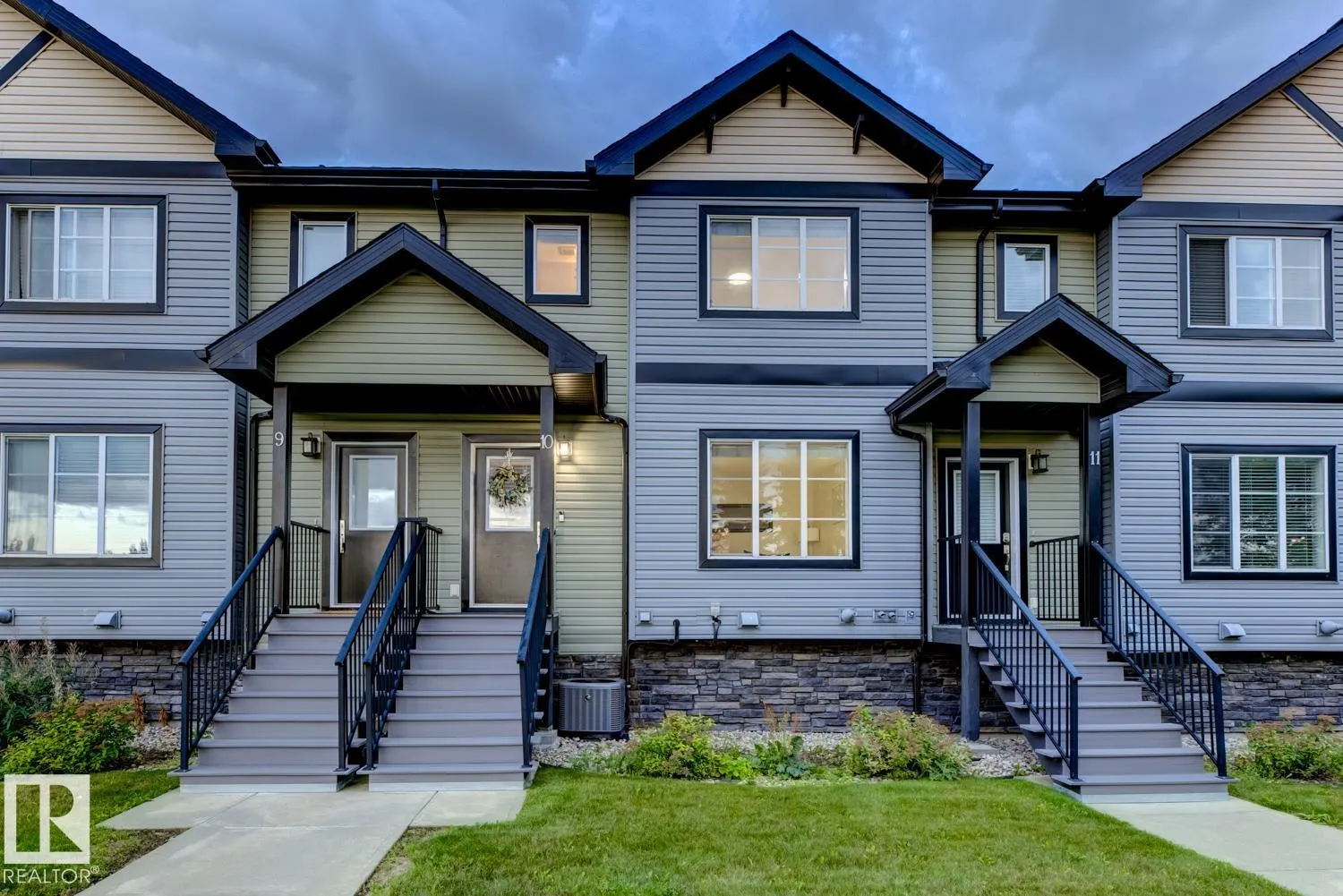 4950 TERWILLEGAR Common