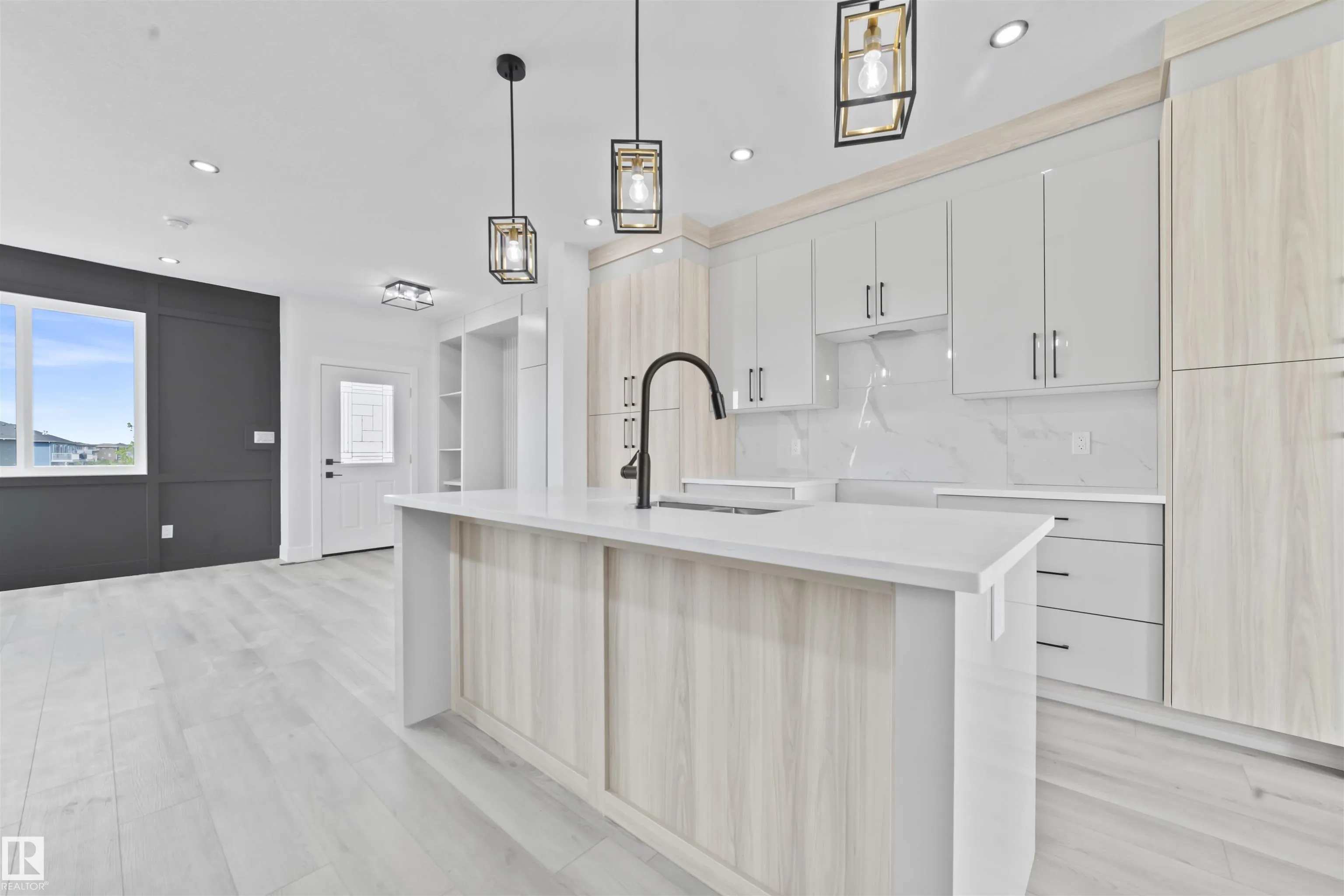 203 Deer Valley Drive
