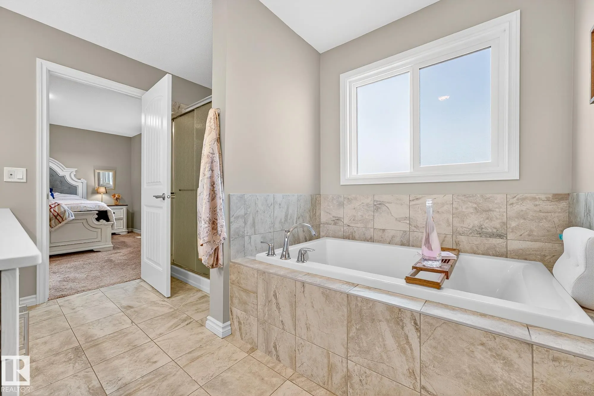 229 CALEDON Crescent